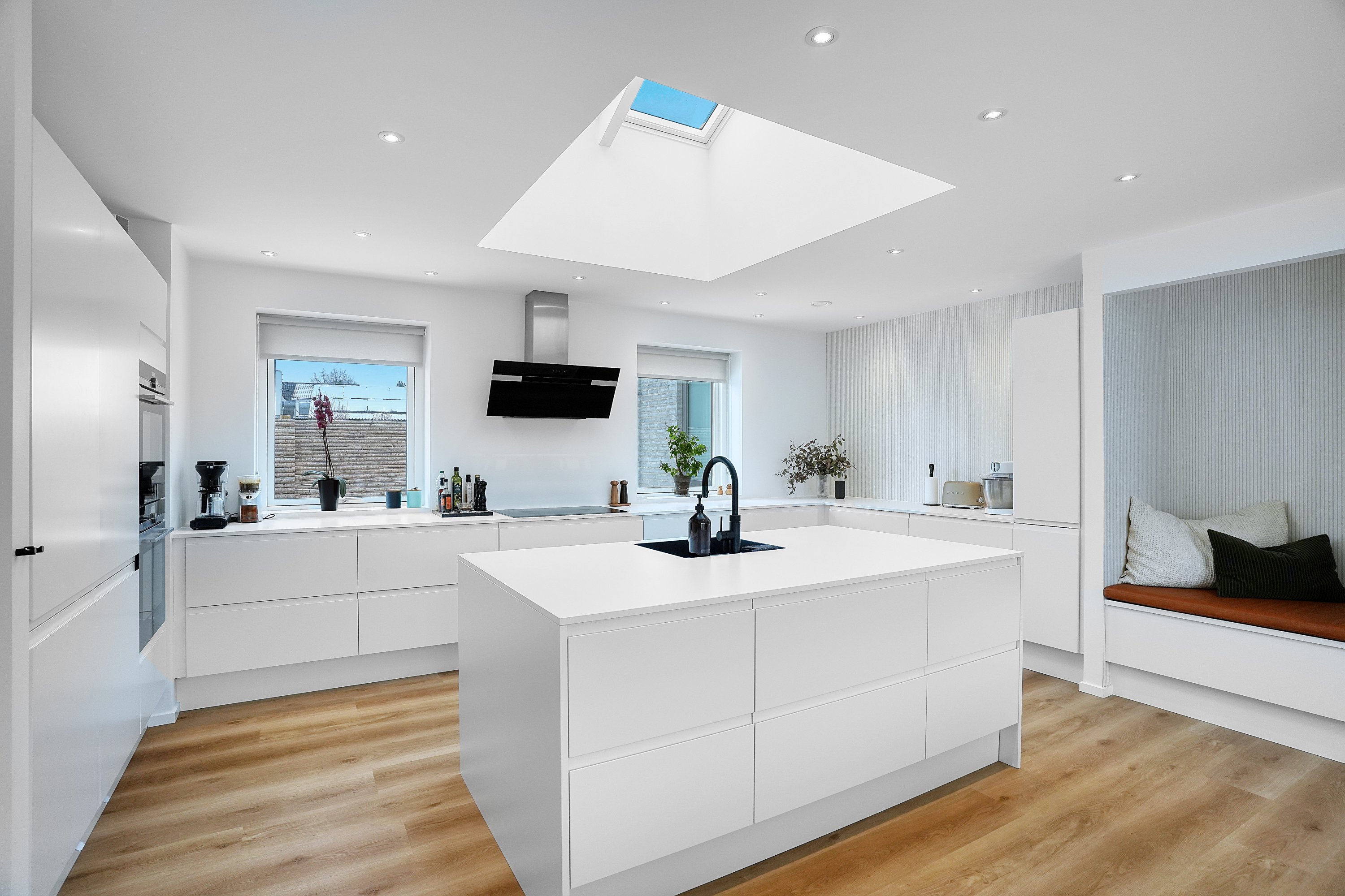 Fremhævet køkken billede i fuldskærmstilstand. Billede af Birkevænget 5, 2680 Solrød Strand