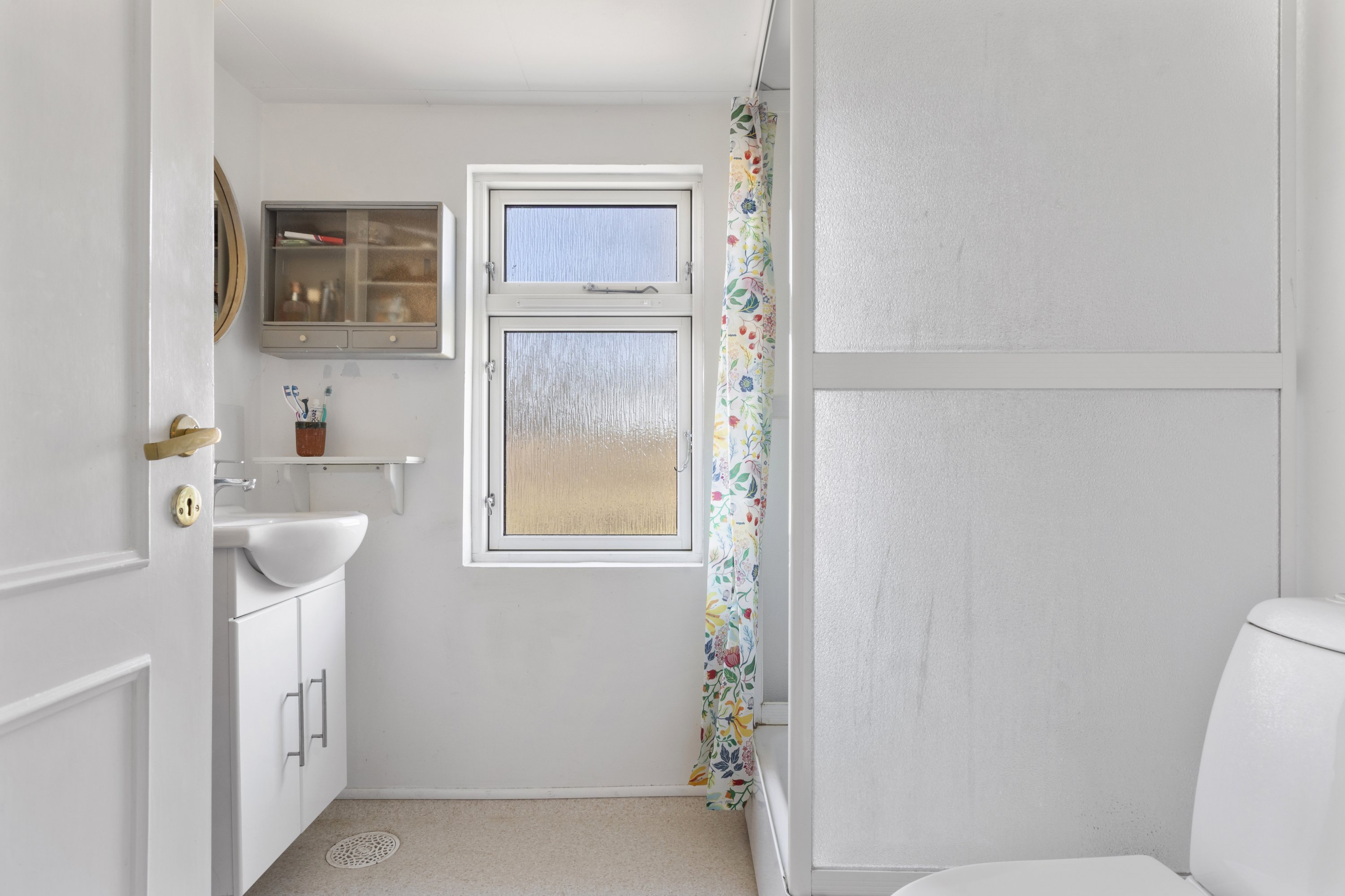 Fremhævet badeværelse billede i fuldskærmstilstand. Billede af Ørstedvej 32, Ørsted, 4622 Havdrup