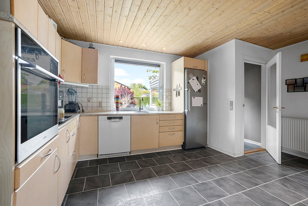 Fremhævet køkken billede i fuldskærmstilstand. Billede af Nørregaardsvej 1, Vorgod, 6920 Videbæk