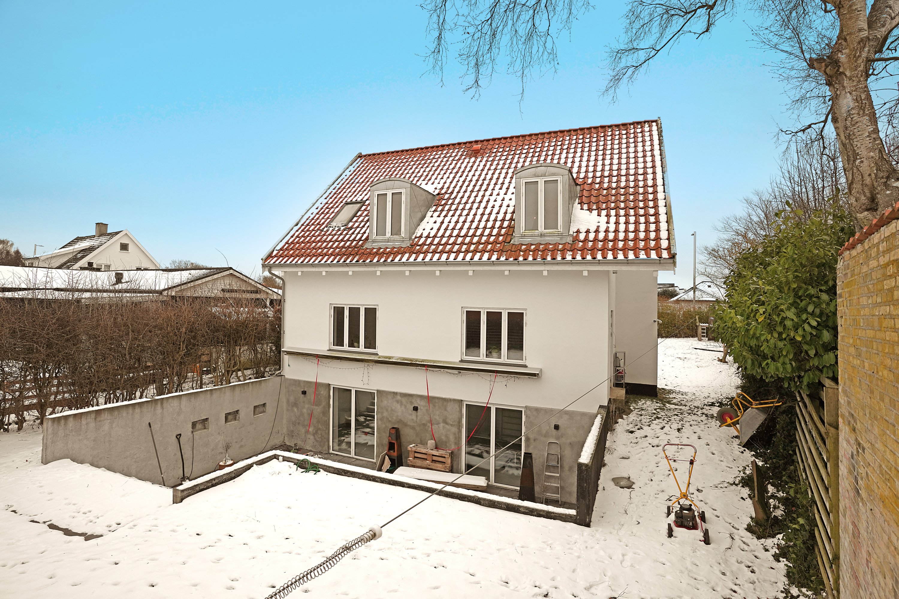 Fremhævet ejendommen billede i fuldskærmstilstand. Billede af Humlebæk Strandvej 66, 3050 Humlebæk