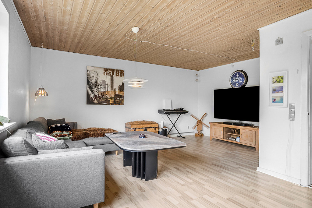 Fremhævet stue billede i fuldskærmstilstand. Billede af Nørregaardsvej 1, Vorgod, 6920 Videbæk