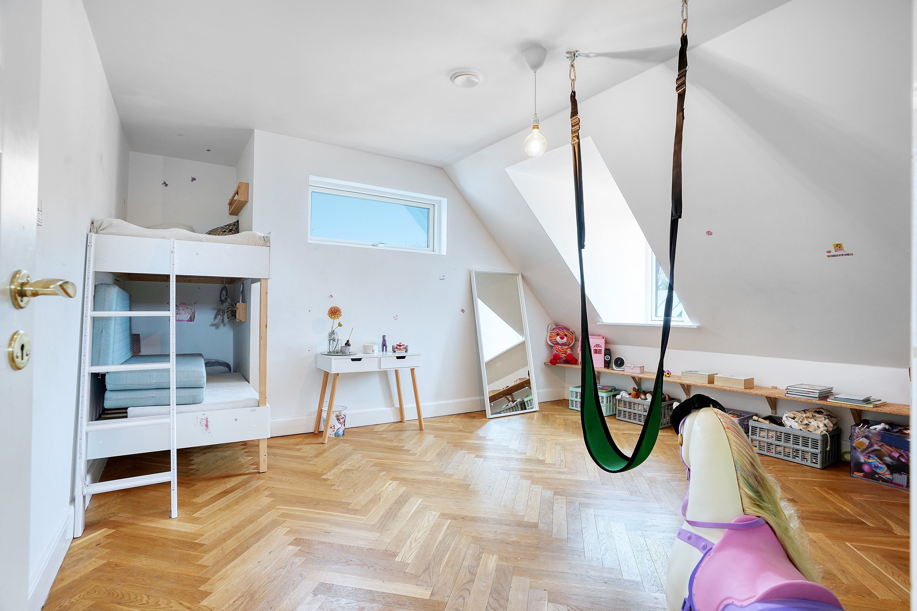 Fremhævet værelse billede i fuldskærmstilstand. Billede af Humlebæk Strandvej 66, 3050 Humlebæk