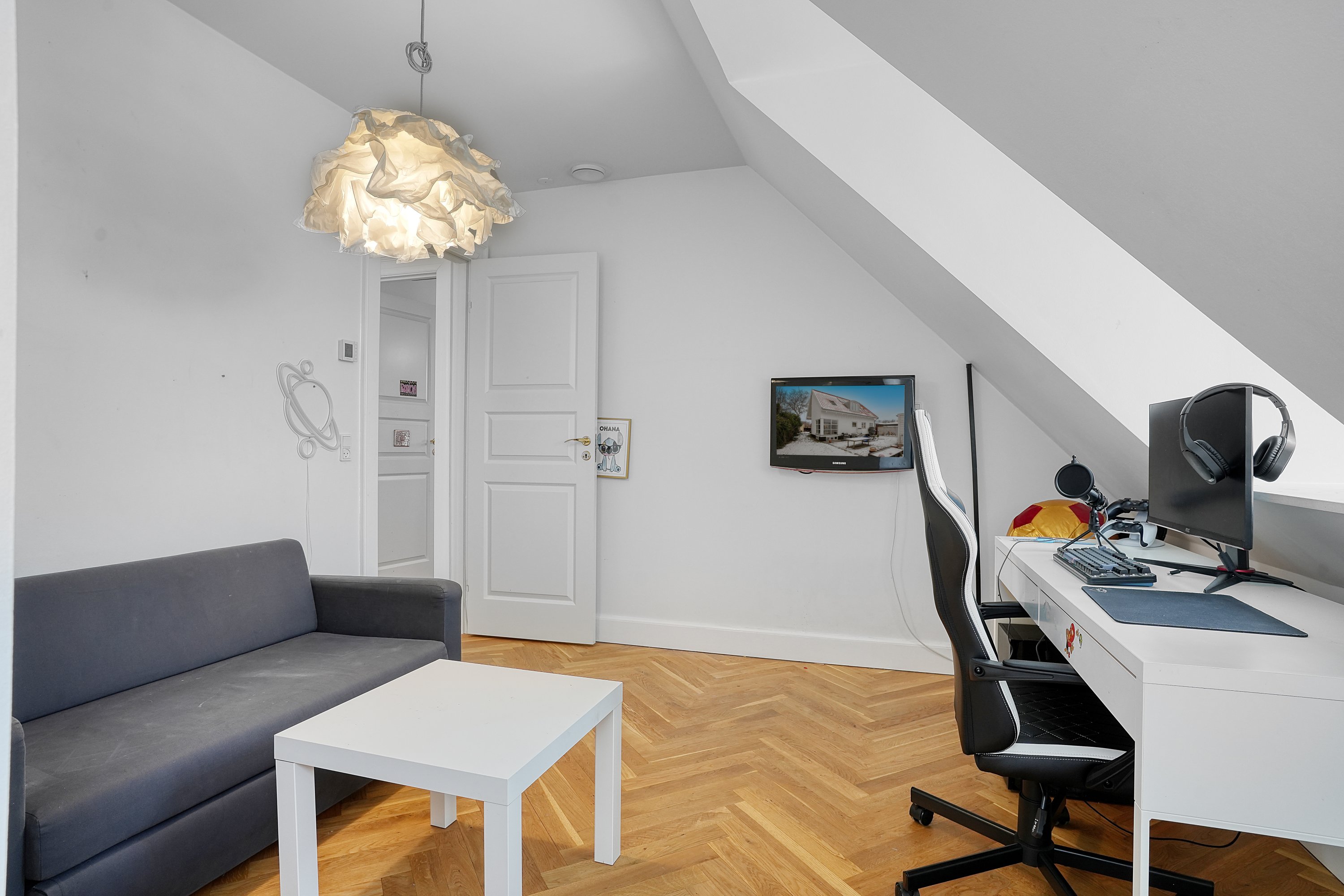 Fremhævet værelse billede i fuldskærmstilstand. Billede af Humlebæk Strandvej 66, 3050 Humlebæk