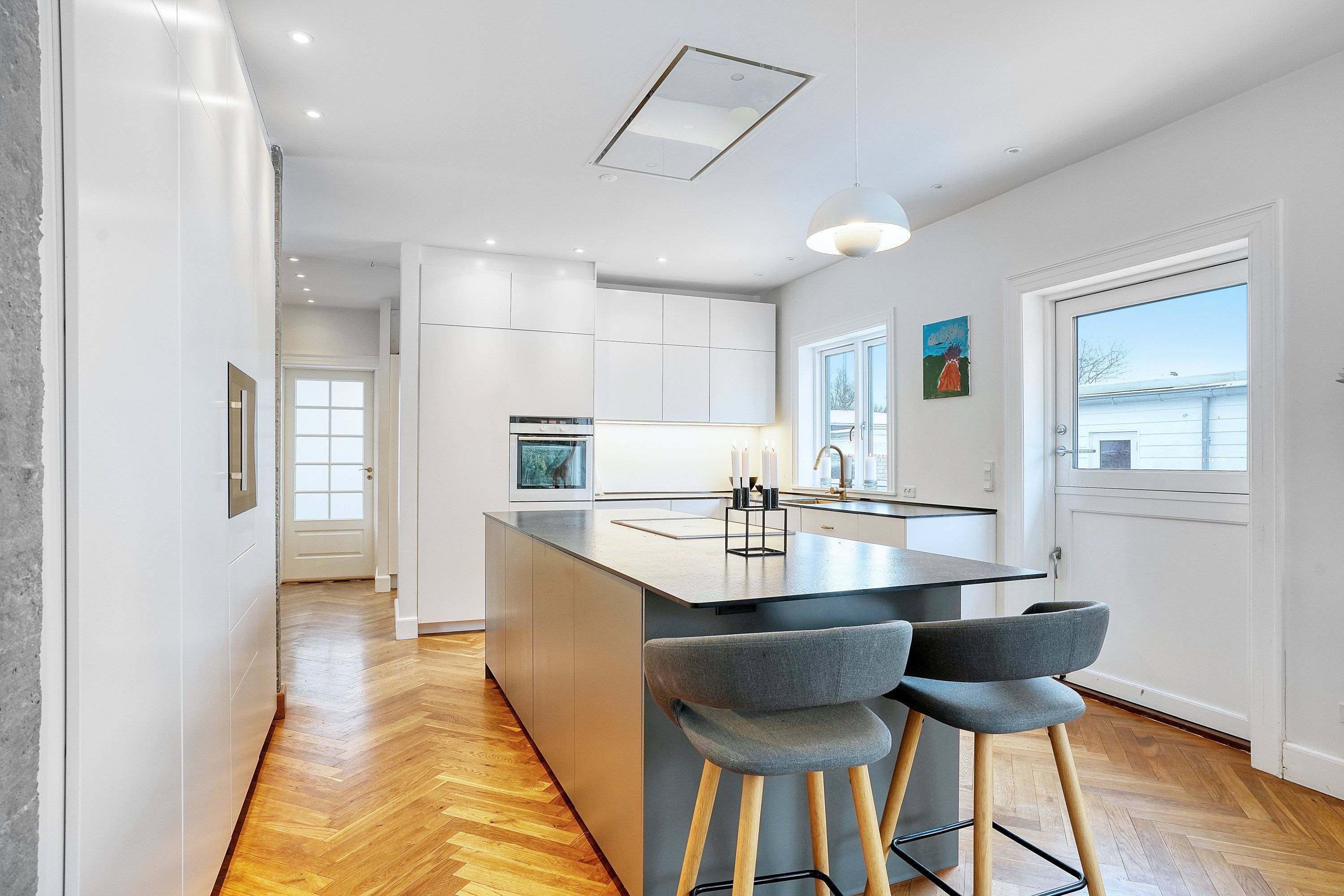 Fremhævet køkken billede i fuldskærmstilstand. Billede af Humlebæk Strandvej 66, 3050 Humlebæk