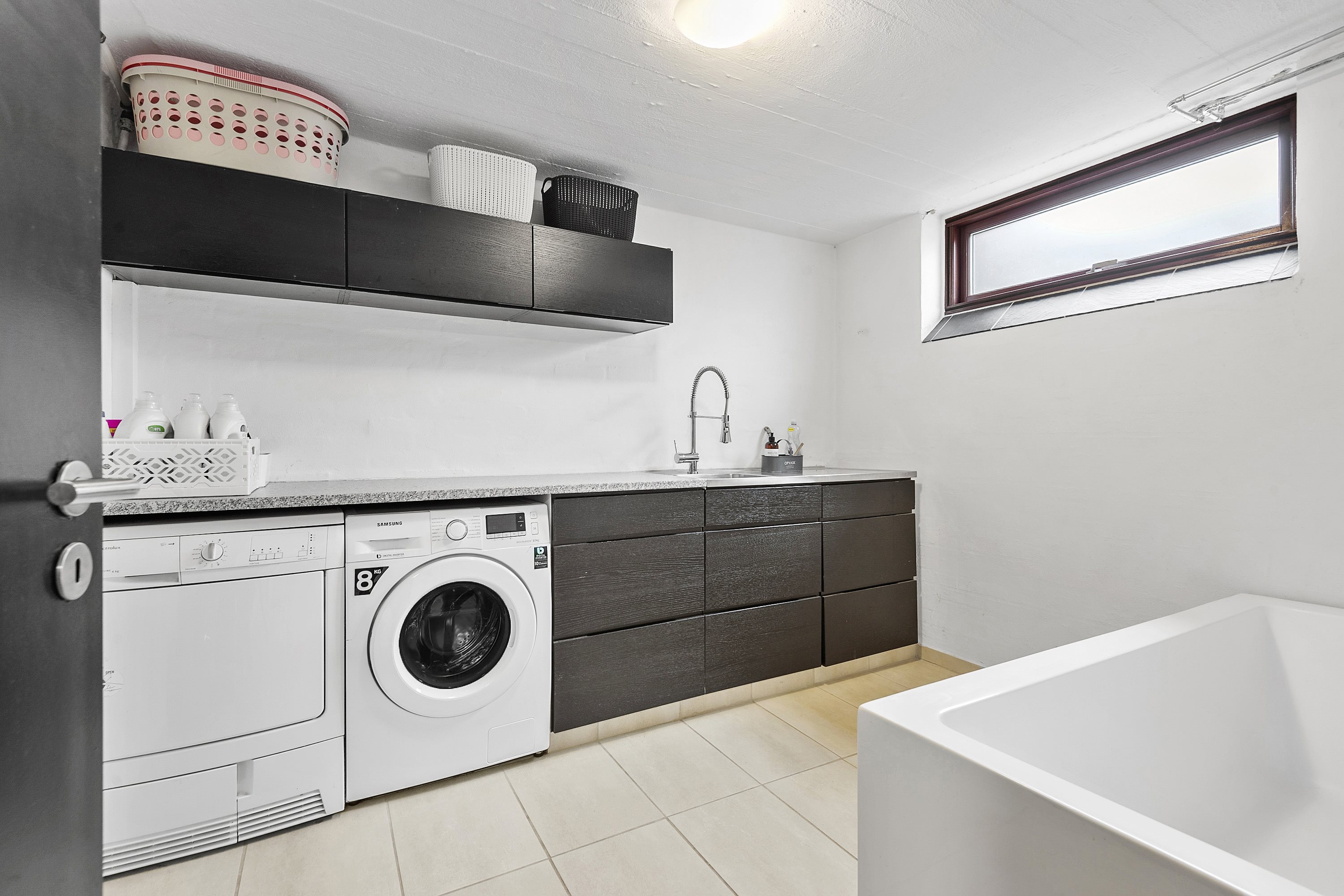 Fremhævet værelse billede i fuldskærmstilstand. Billede af Kirkegade 96, 6700 Esbjerg