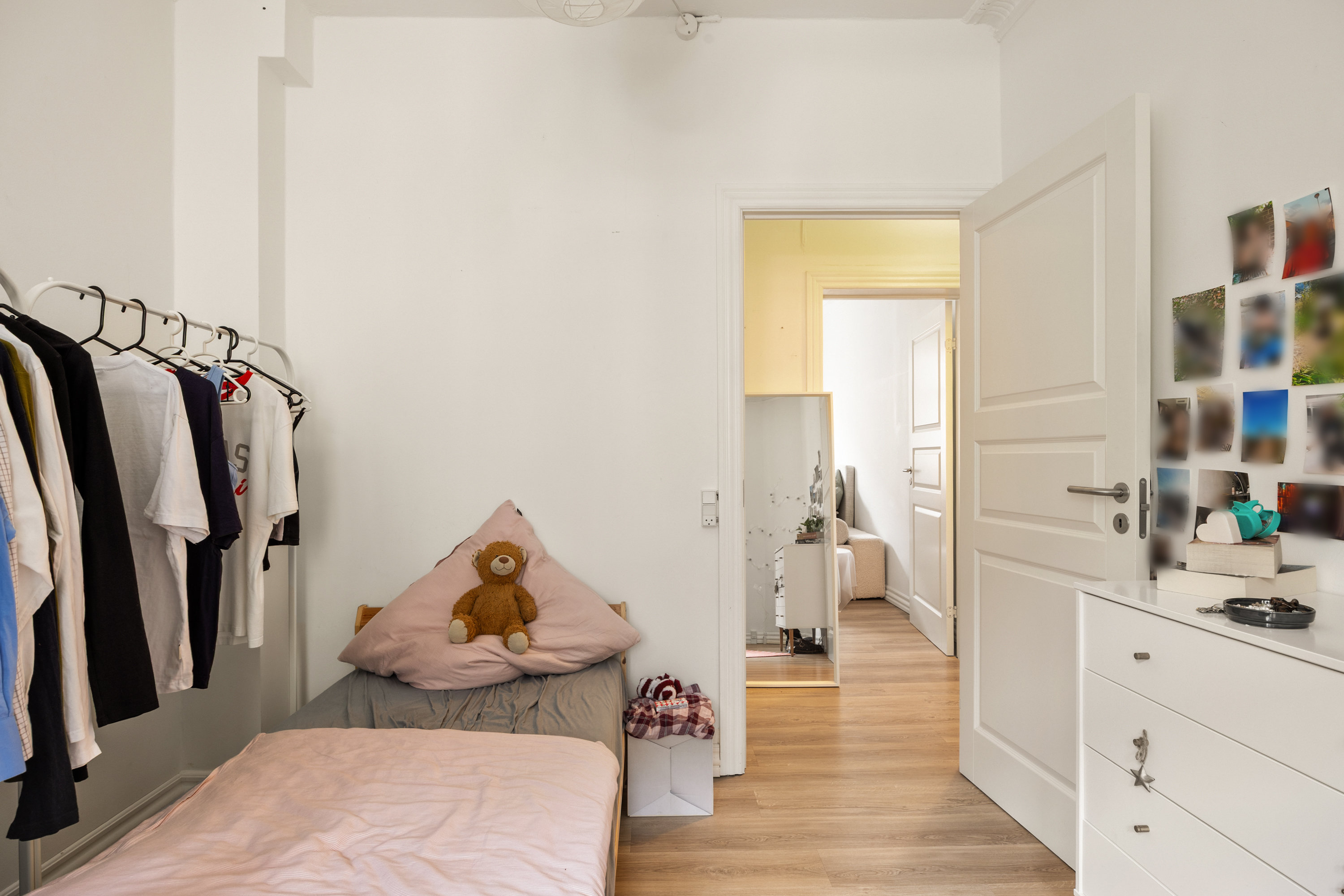 Fremhævet værelse billede i fuldskærmstilstand. Billede af Julius Bloms Gade 31, 1. th., 2200 København N