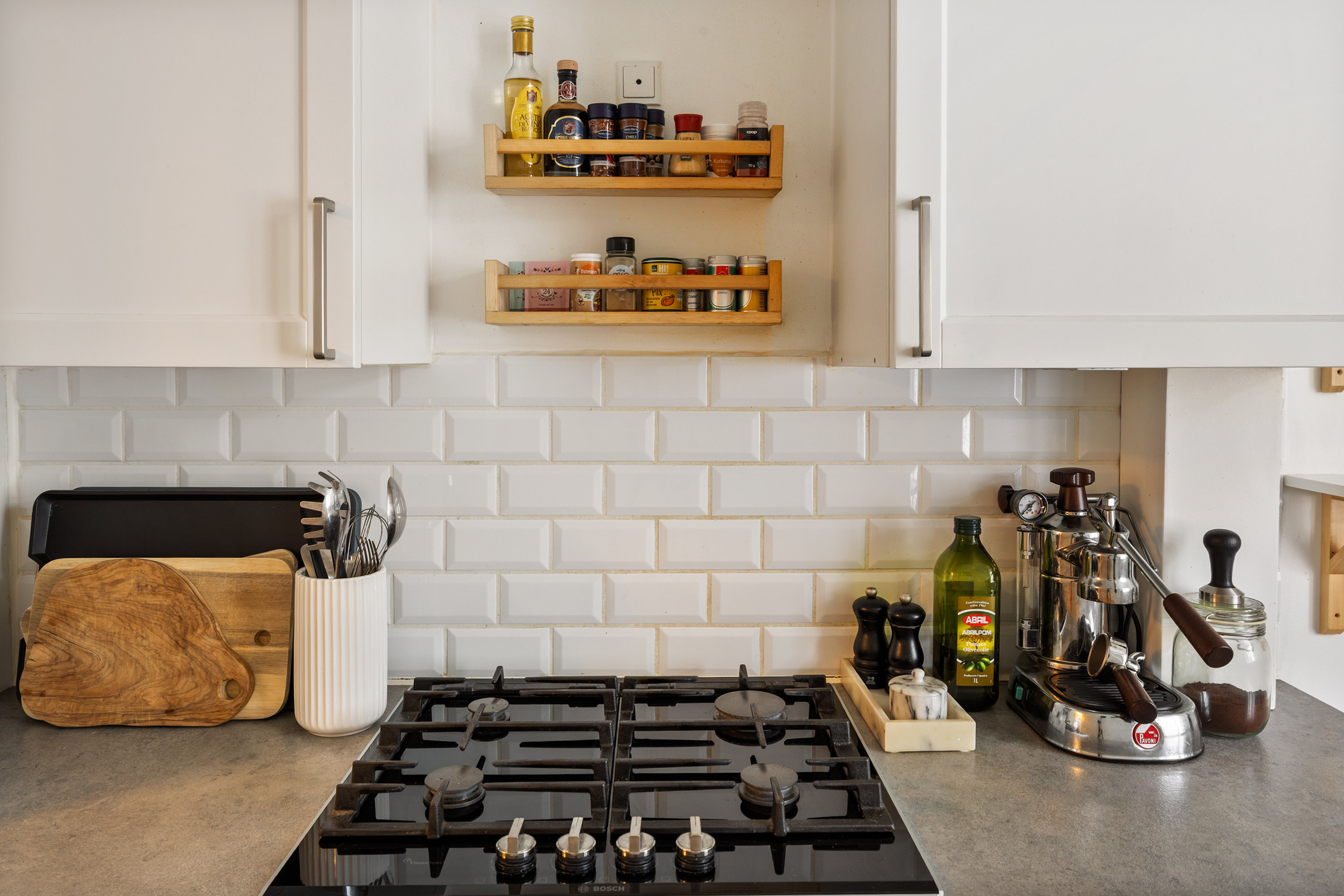 Fremhævet køkken billede i fuldskærmstilstand. Billede af Julius Bloms Gade 31, 1. th., 2200 København N