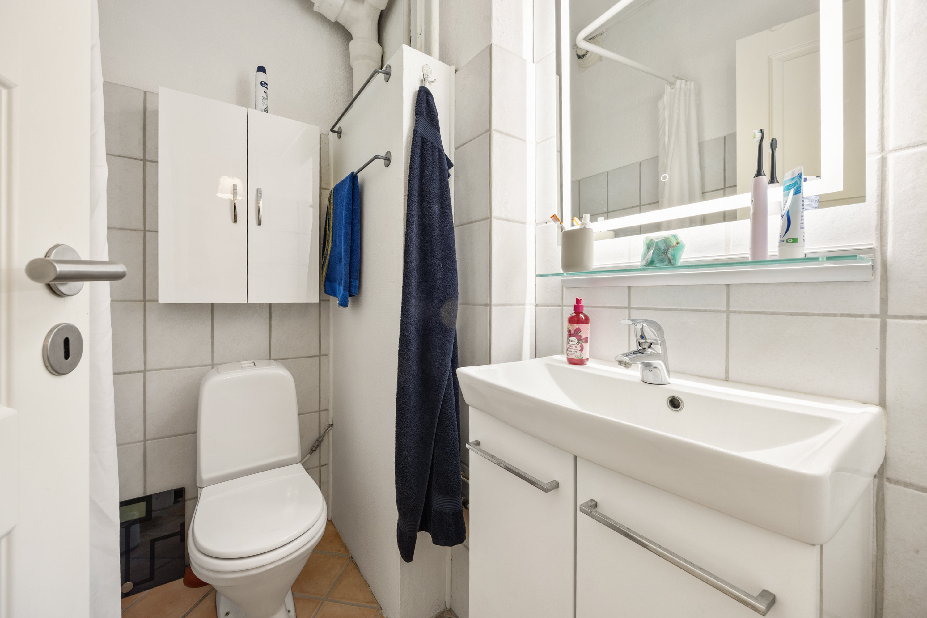 Fremhævet badeværelse billede i fuldskærmstilstand. Billede af Julius Bloms Gade 31, 1. th., 2200 København N