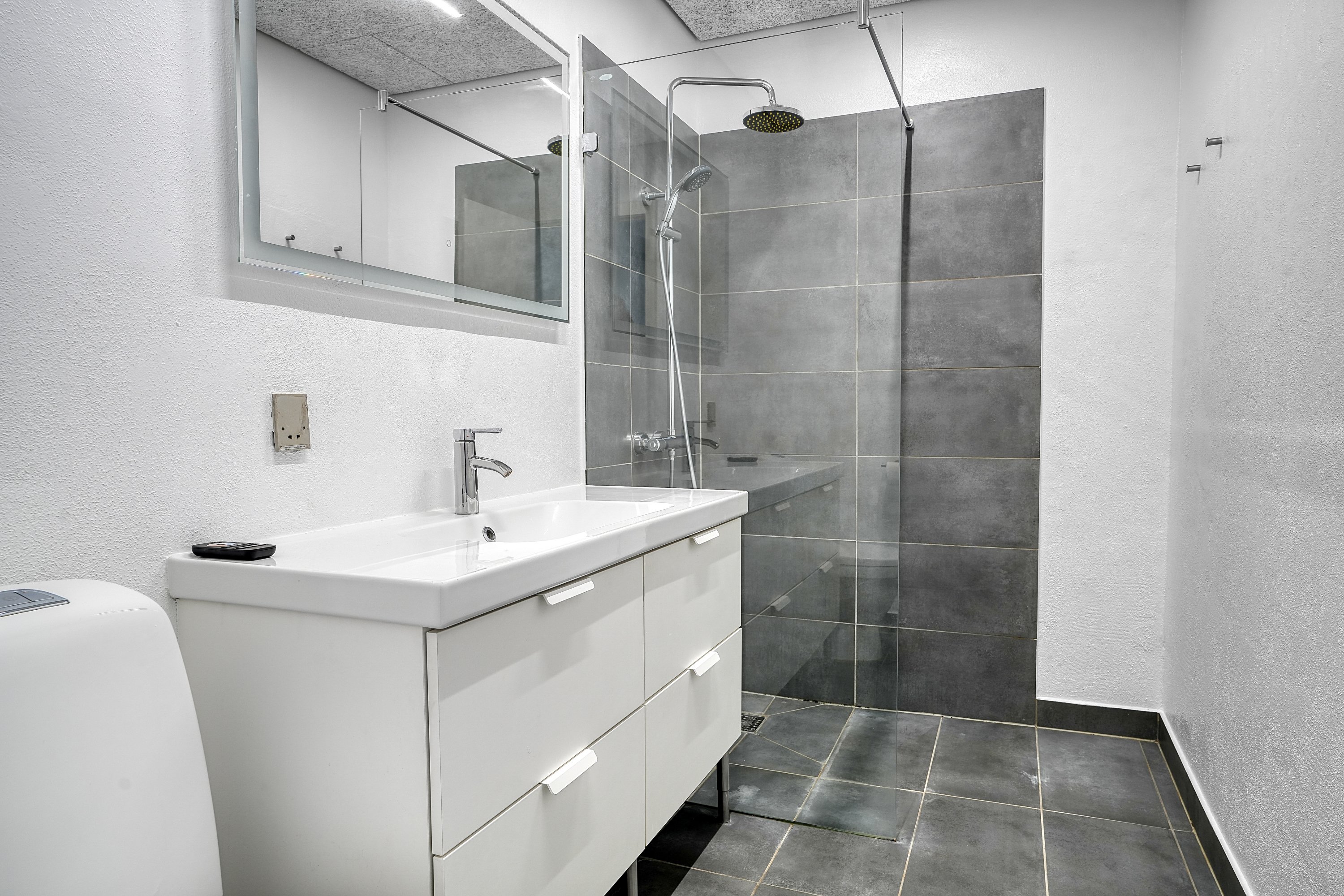 Fremhævet badeværelse billede i fuldskærmstilstand. Billede af Dybesøvej 38, 4581 Rørvig