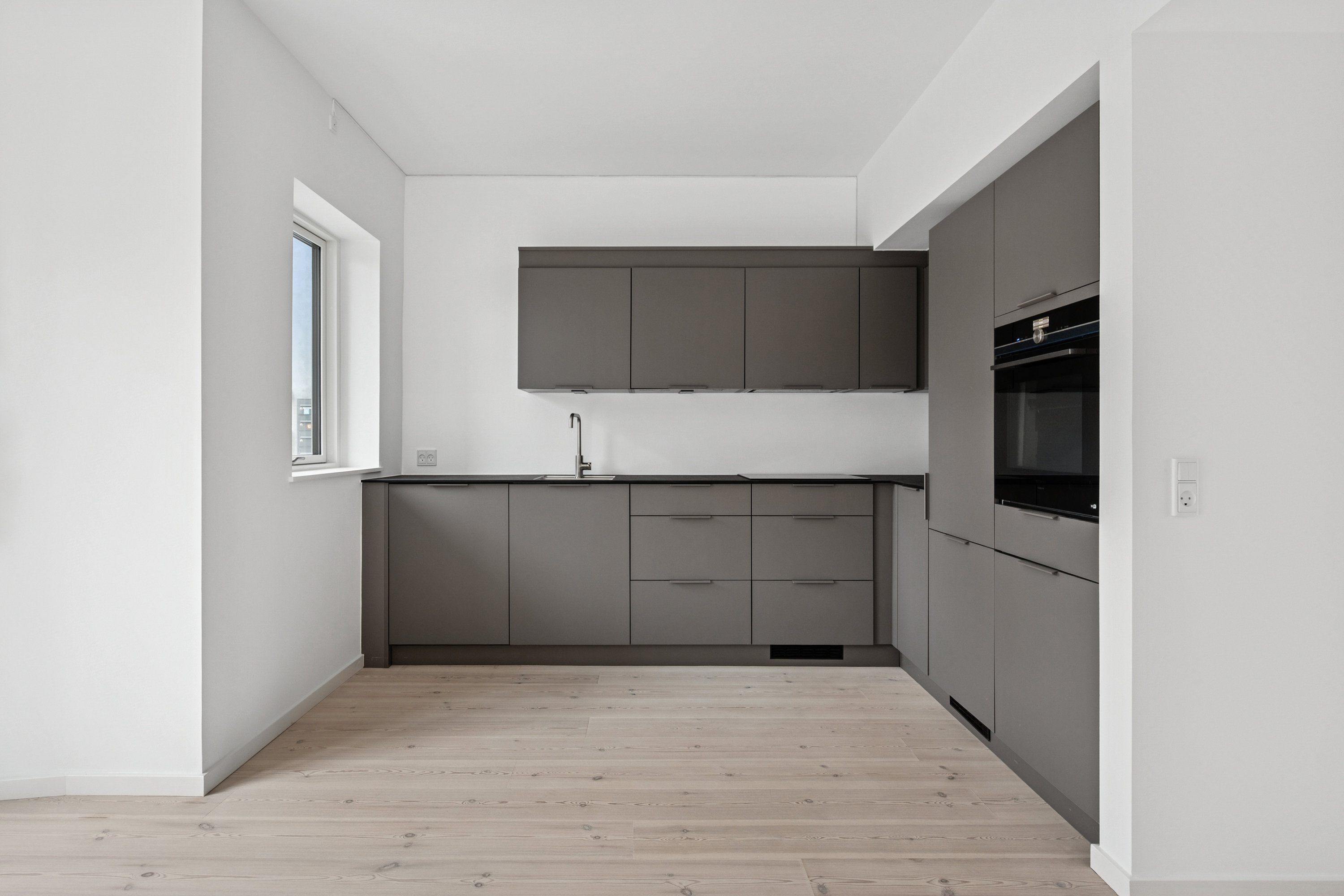 Fremhævet  billede i fuldskærmstilstand. Billede af Emdrupvej 155A, st.., 2400 København NV