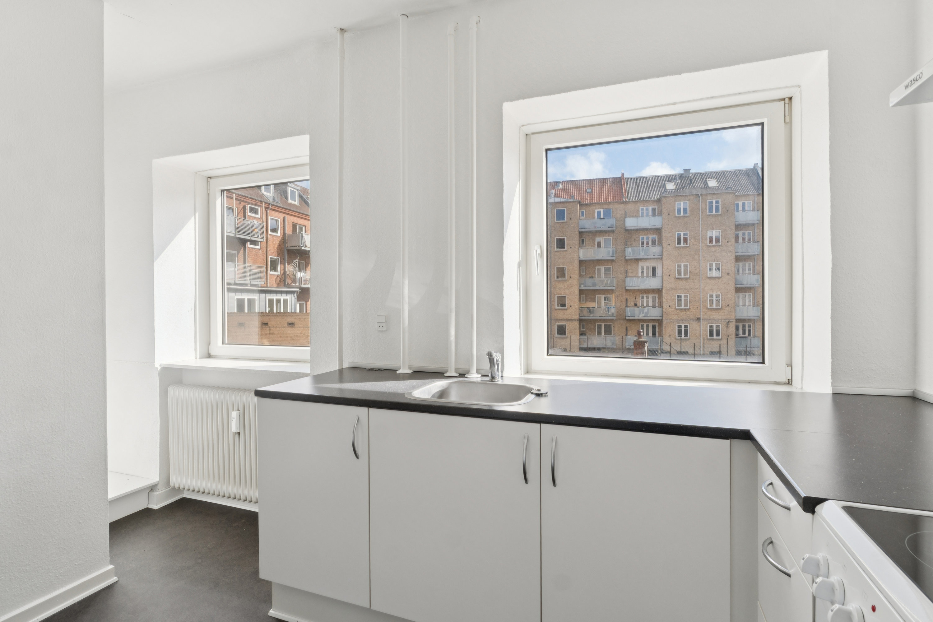 Fremhævet køkken billede i fuldskærmstilstand. Billede af Samsøgade 19, 1. tv., 9000 Aalborg