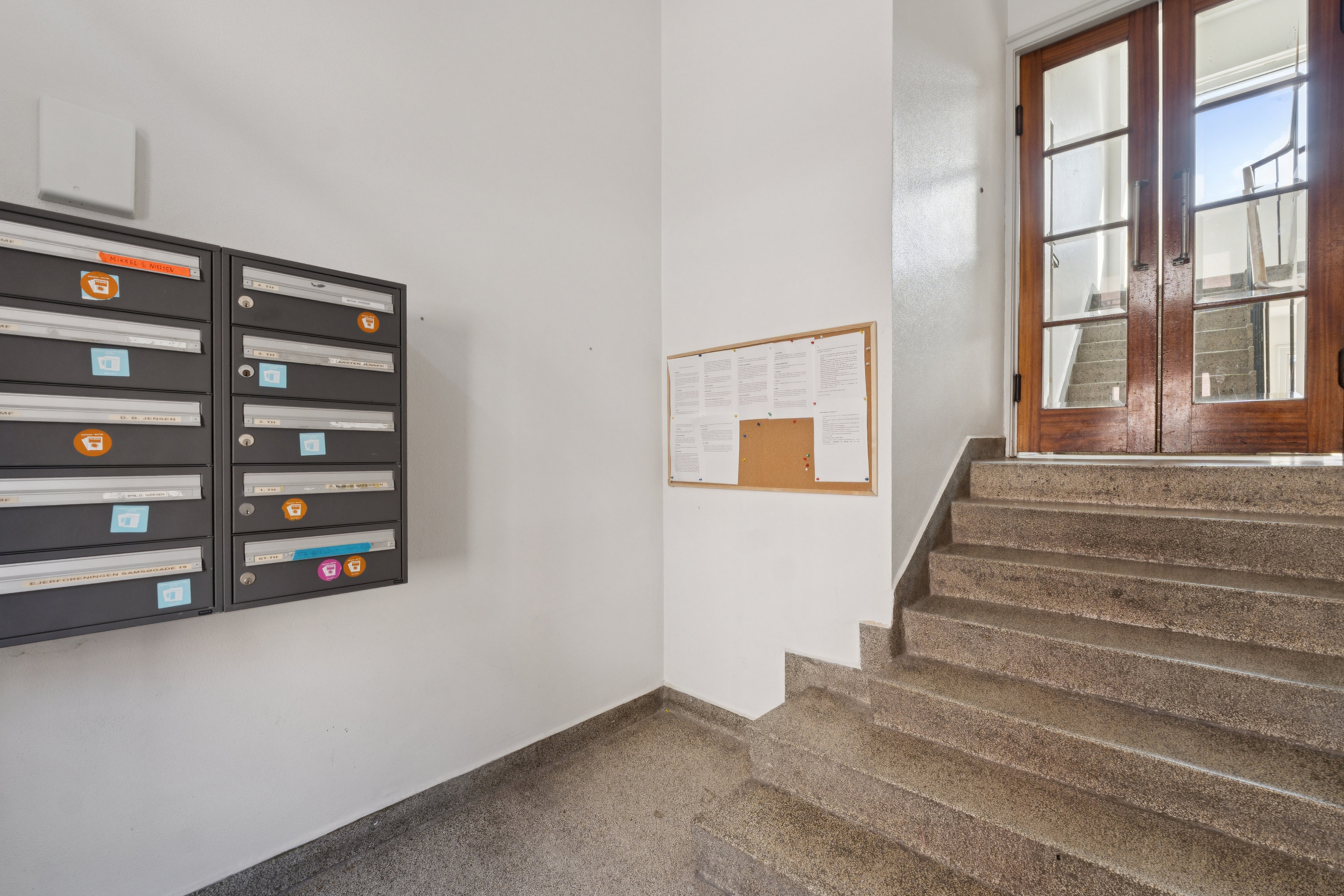 Fremhævet opgang billede i fuldskærmstilstand. Billede af Samsøgade 19, 1. tv., 9000 Aalborg