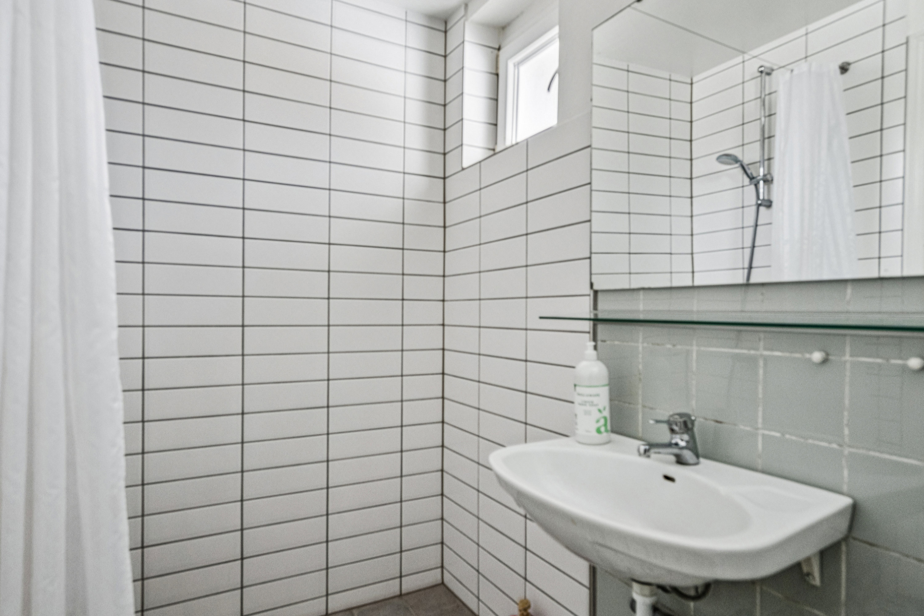 Fremhævet badeværelse billede i fuldskærmstilstand. Billede af Skansebakken 4, 8400 Ebeltoft