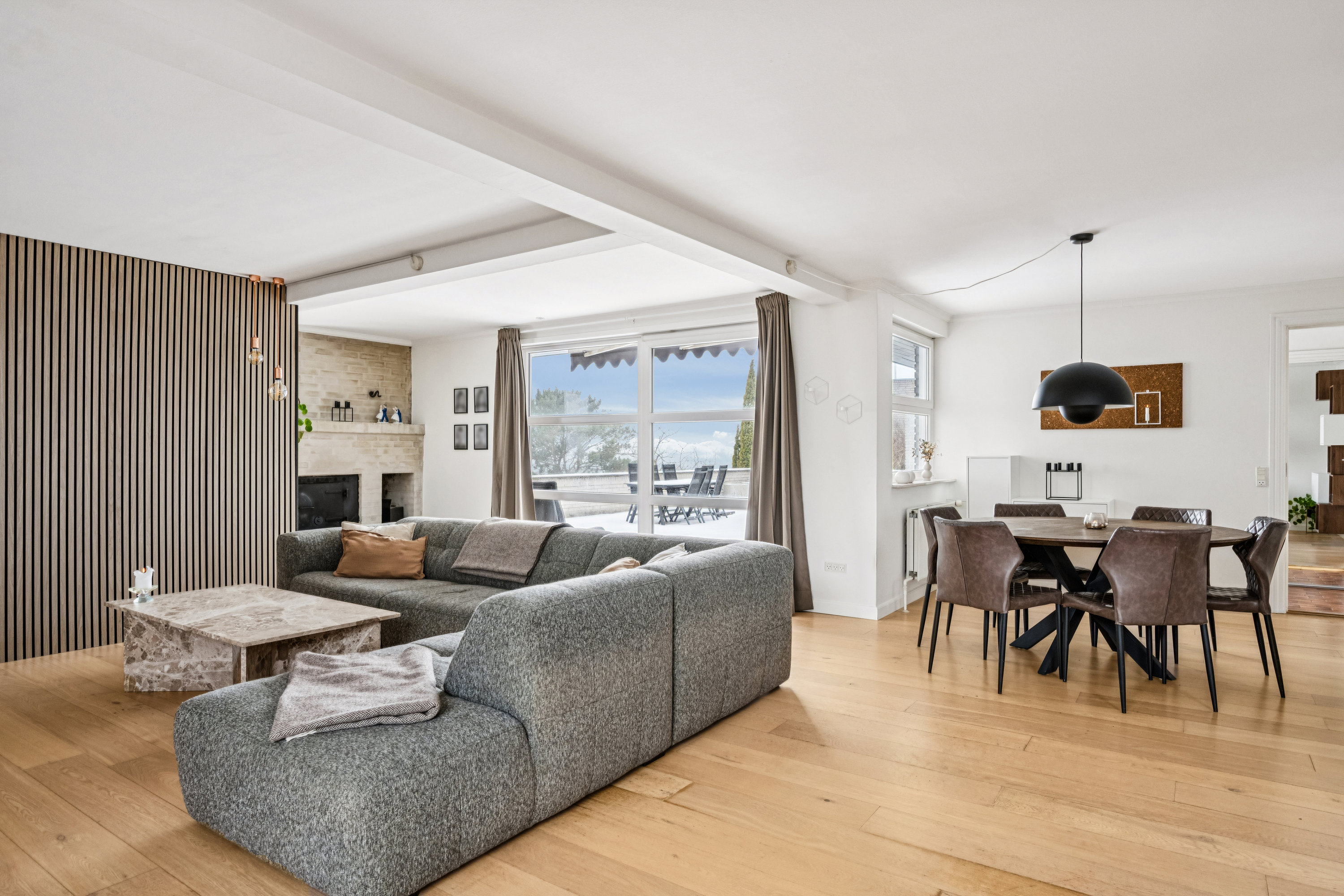 Fremhævet stue billede i fuldskærmstilstand. Billede af Skansebakken 4, 8400 Ebeltoft