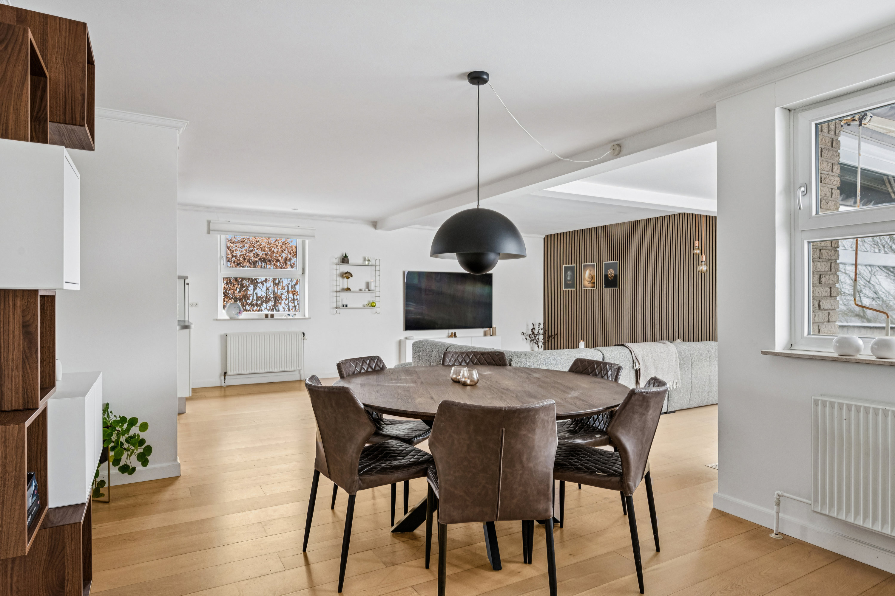 Fremhævet stue billede i fuldskærmstilstand. Billede af Skansebakken 4, 8400 Ebeltoft