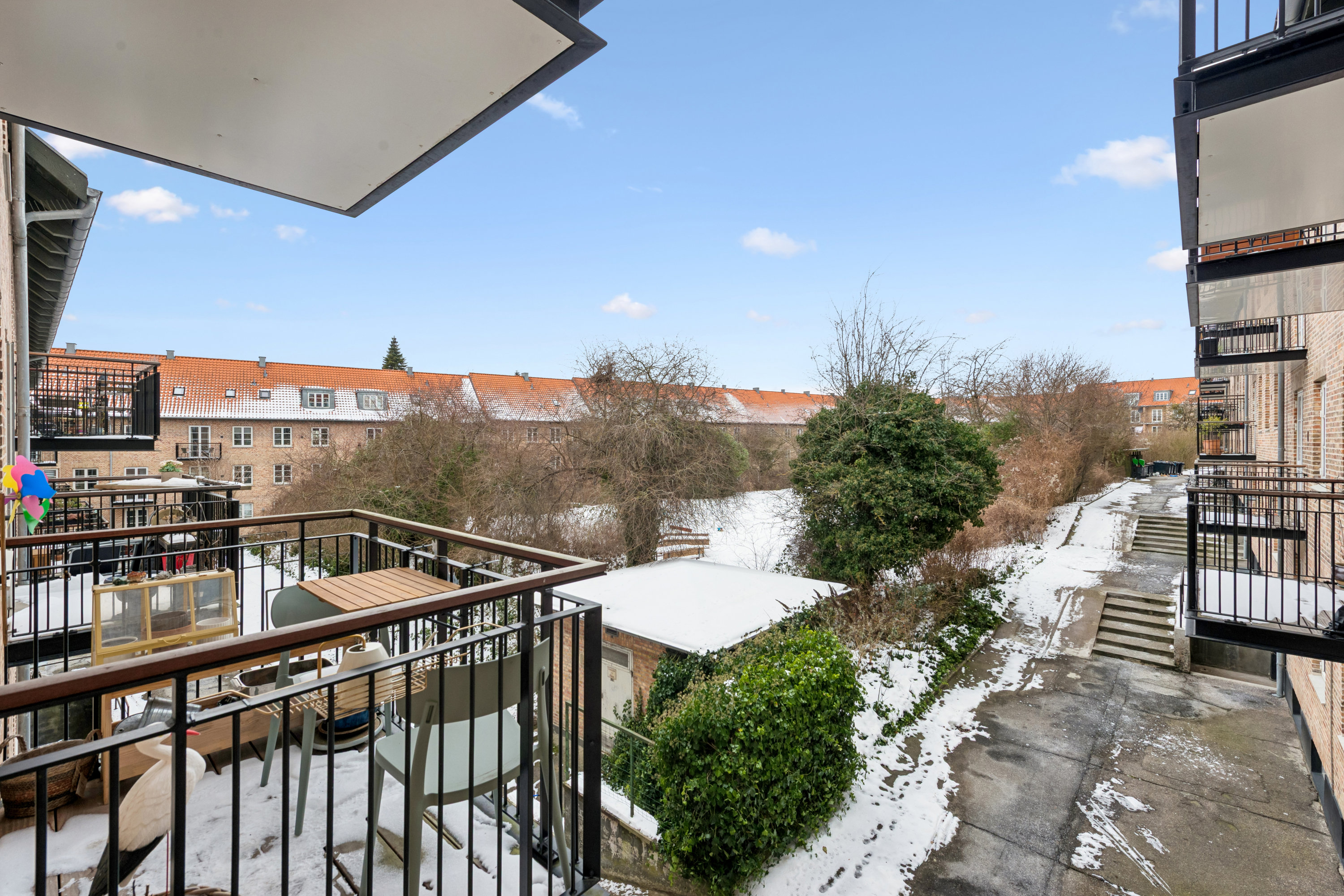 Fremhævet altan billede i fuldskærmstilstand. Billede af Bellahøjvej 144, 1. th., 2720 Vanløse