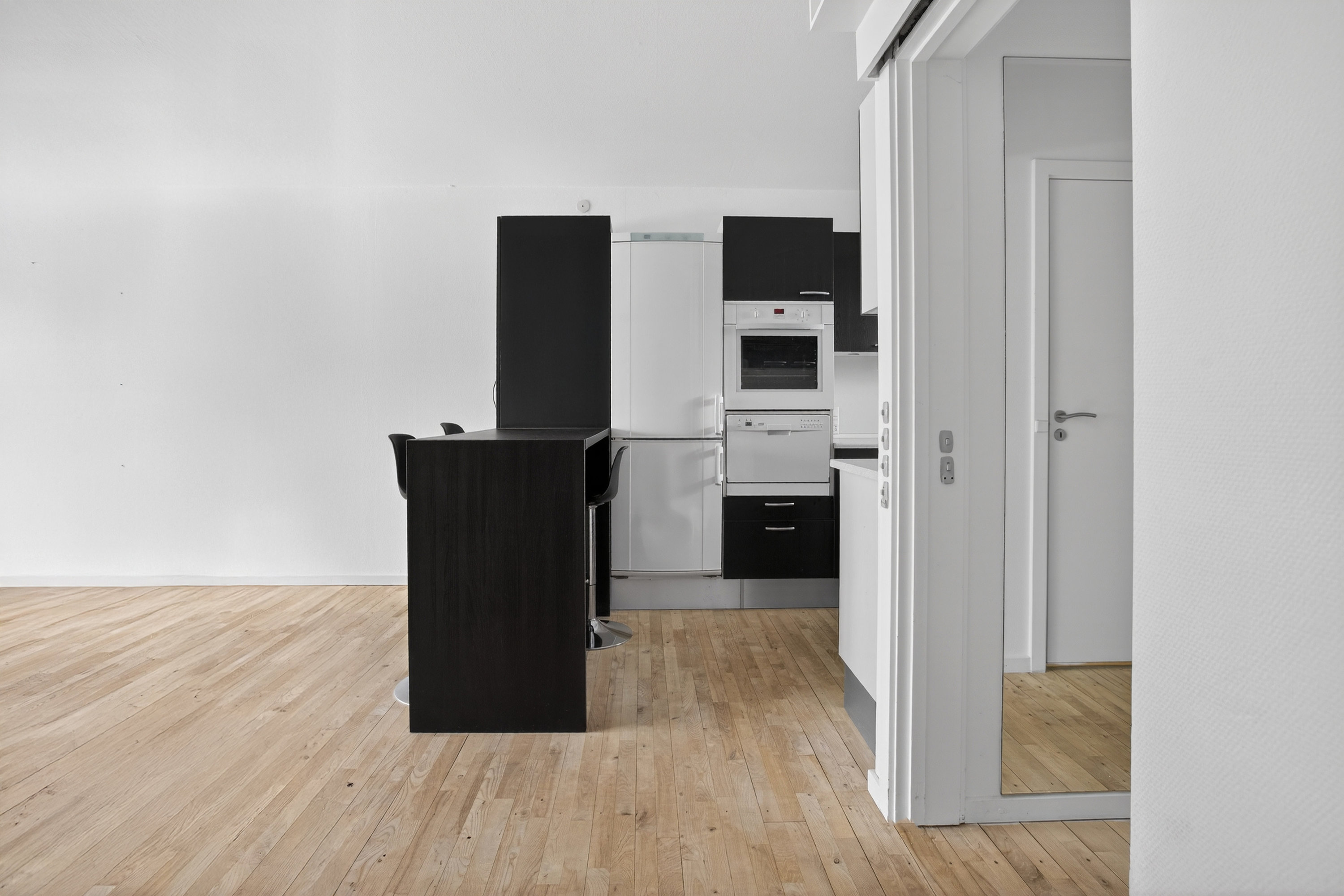 Fremhævet køkken billede i fuldskærmstilstand. Billede af Højagerparken 5, st.., 2750 Ballerup