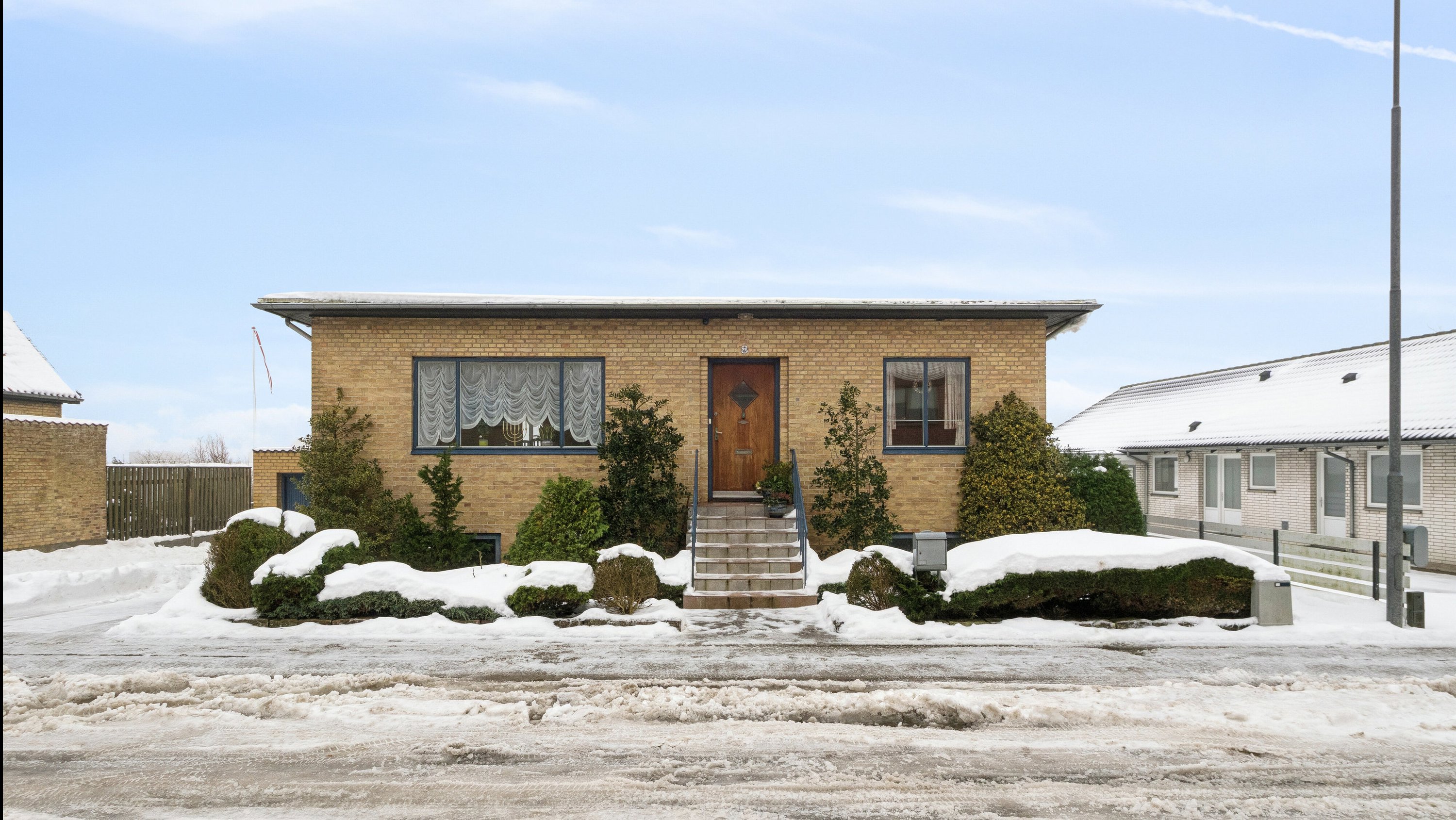 Villa: Set fra vejen på Malthe Bruuns Vej 8, 7700 Thisted