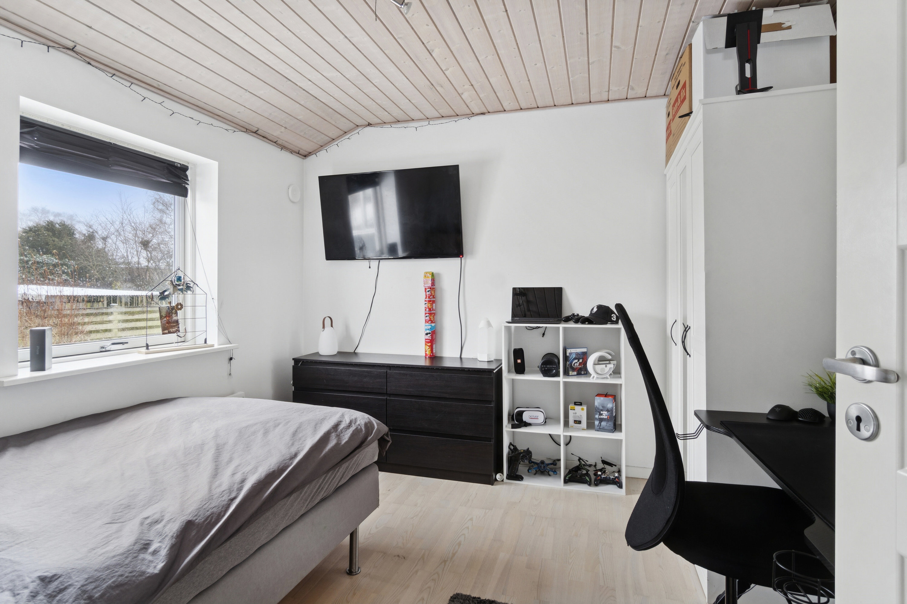 Fremhævet soveværelse billede i fuldskærmstilstand. Billede af Lindevej 15, 4560 Vig