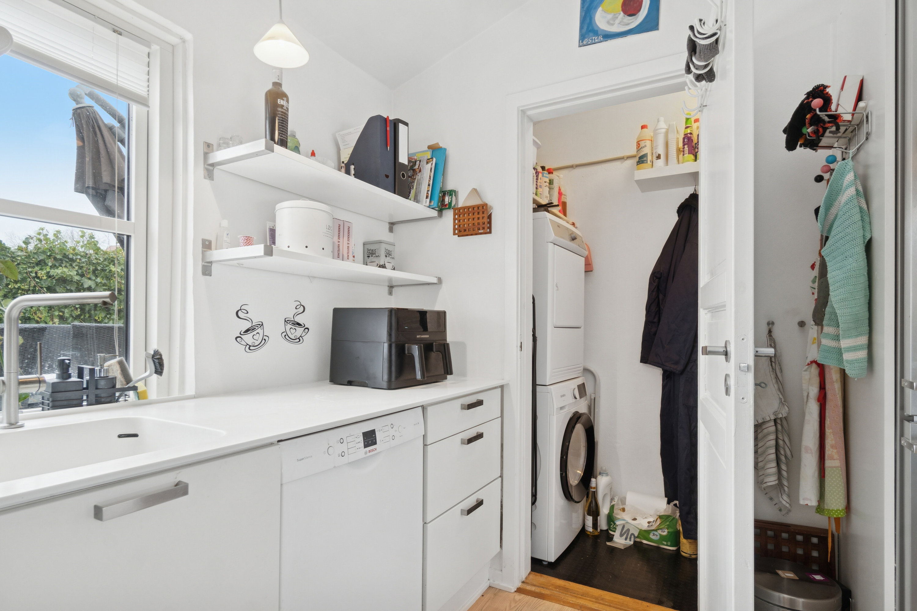 Fremhævet køkken billede i fuldskærmstilstand. Billede af Bernstorffsvej 107, 8260 Viby J