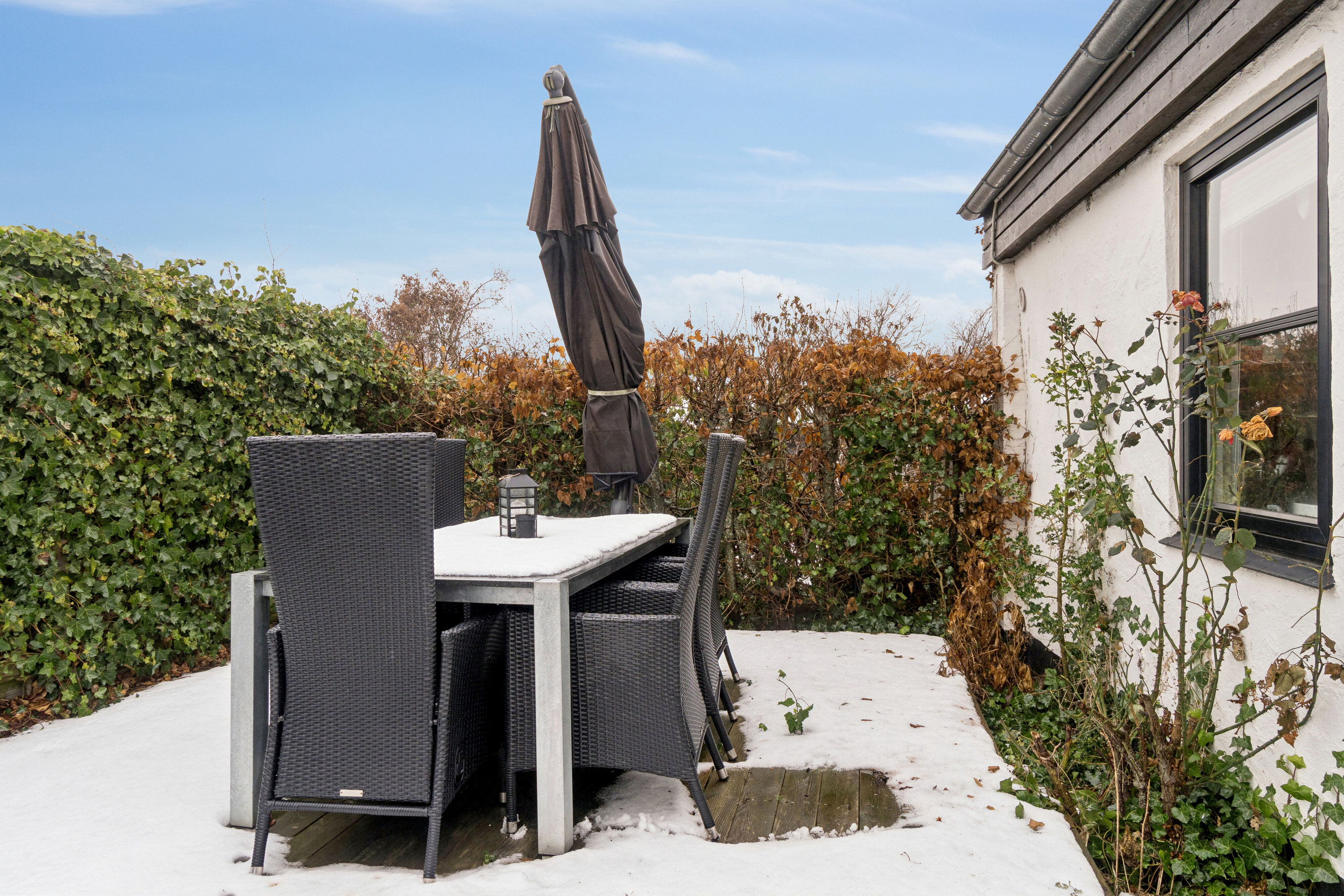 Fremhævet terrasse billede i fuldskærmstilstand. Billede af Bernstorffsvej 107, 8260 Viby J