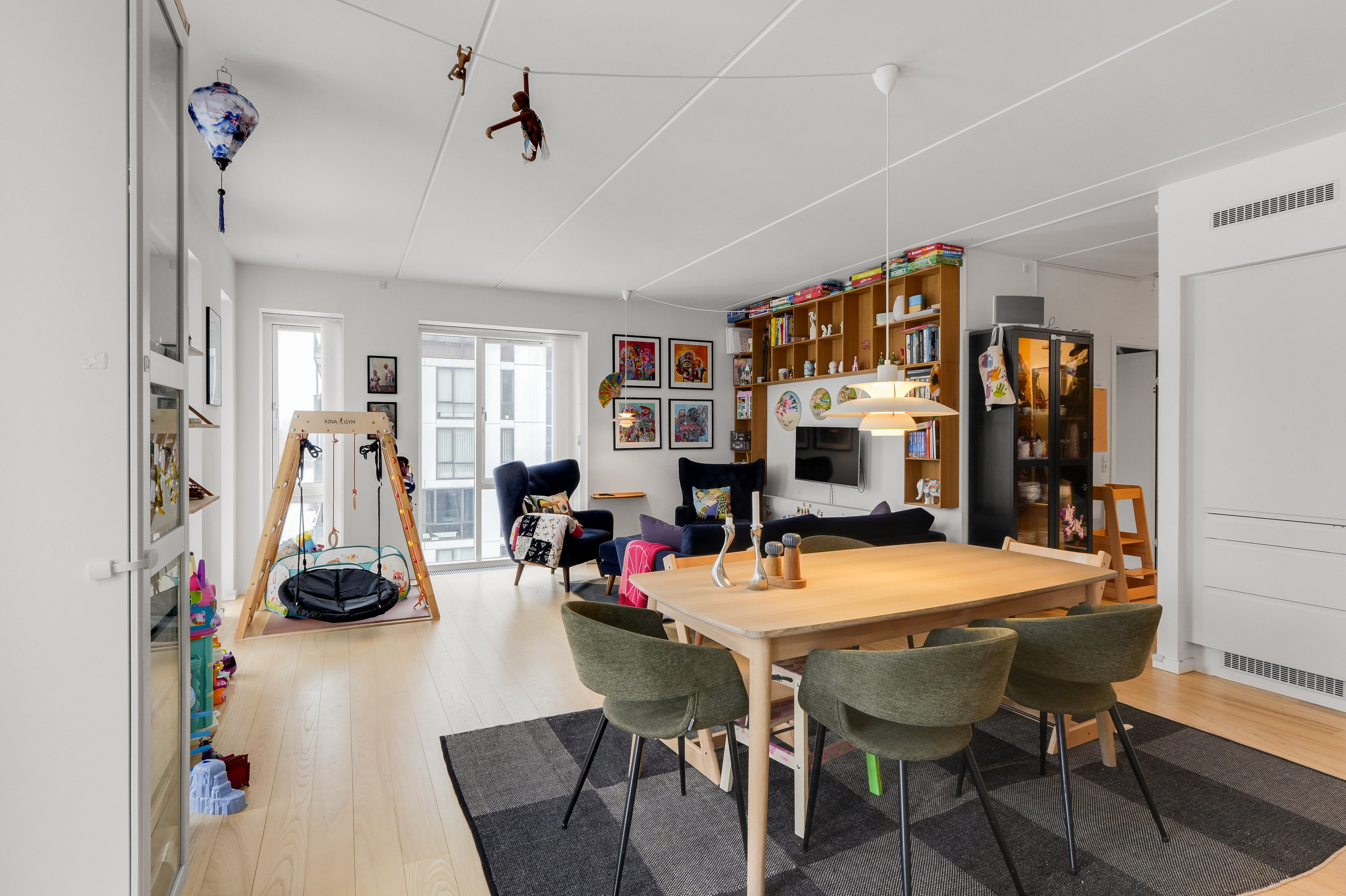 Fremhævet andet billede i fuldskærmstilstand. Billede af C.F. Møllers Allé 66, 3. th., 2300 København S