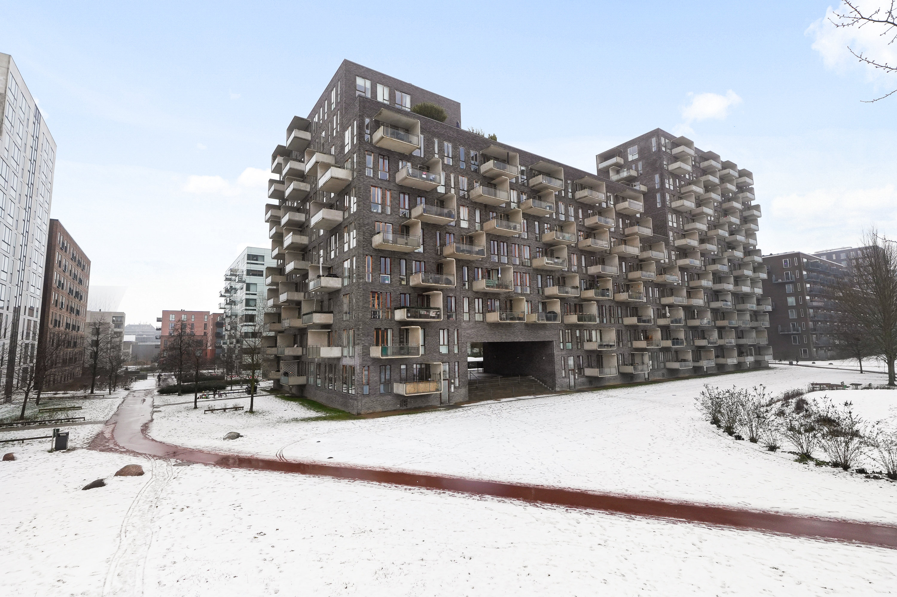 Fremhævet andet billede i fuldskærmstilstand. Billede af C.F. Møllers Allé 66, 3. th., 2300 København S