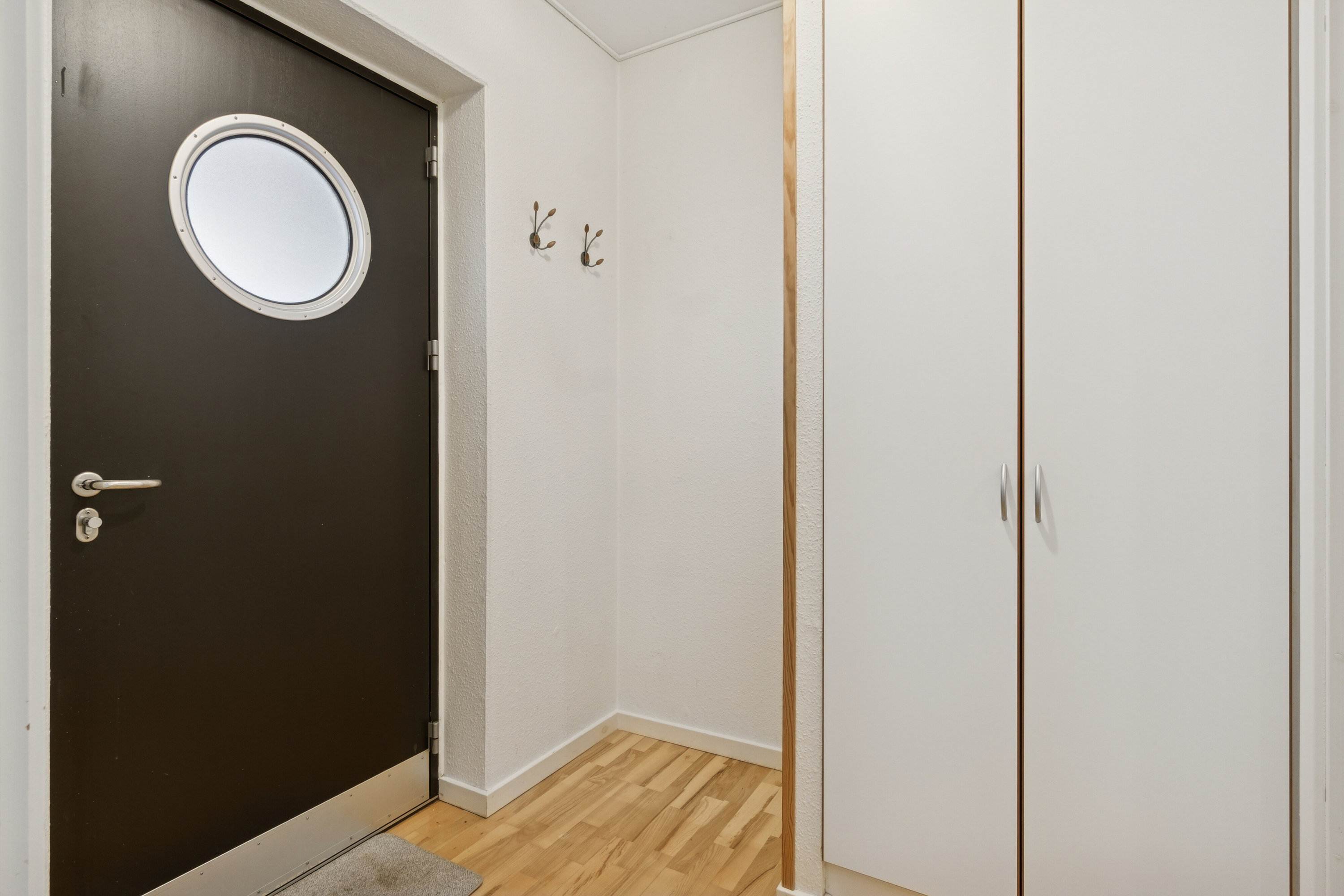 Fremhævet hall billede i fuldskærmstilstand. Billede af Strøget 33, 1. c., 7430 Ikast