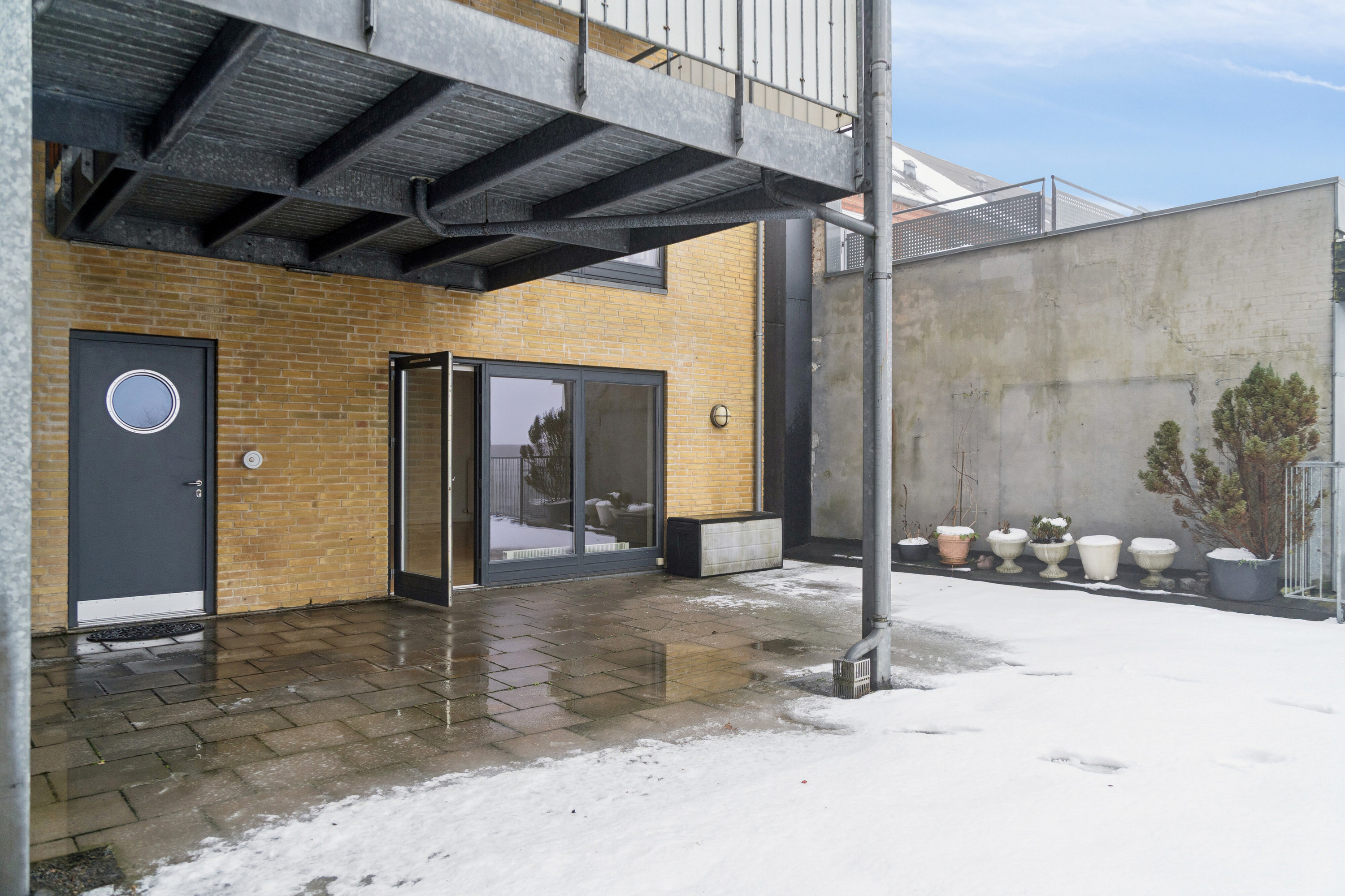 Fremhævet udendørs billede i fuldskærmstilstand. Billede af Strøget 33, 1. c., 7430 Ikast