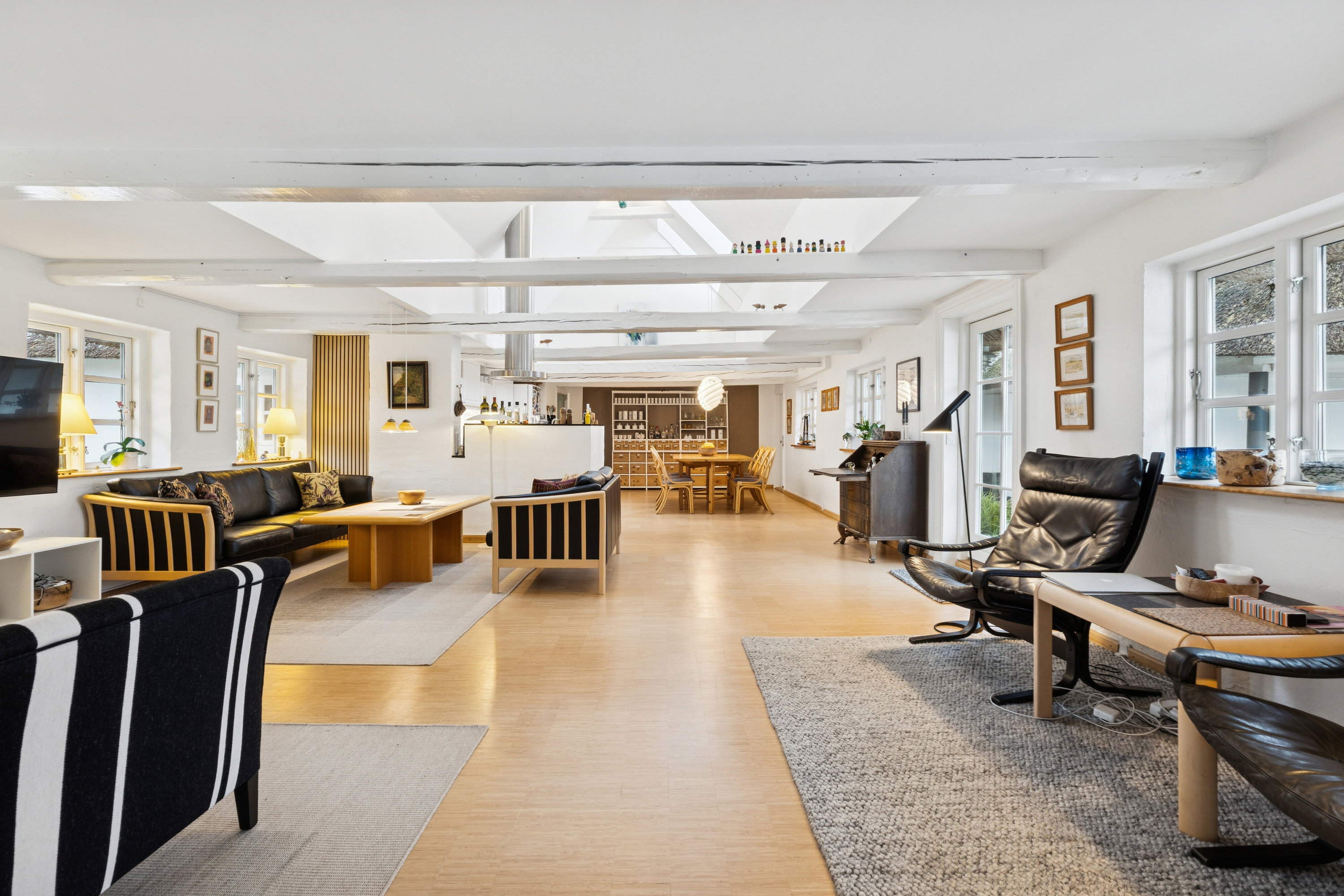 Fremhævet stue billede i fuldskærmstilstand. Billede af Malmose 11, Kissendrup, 5540 Ullerslev