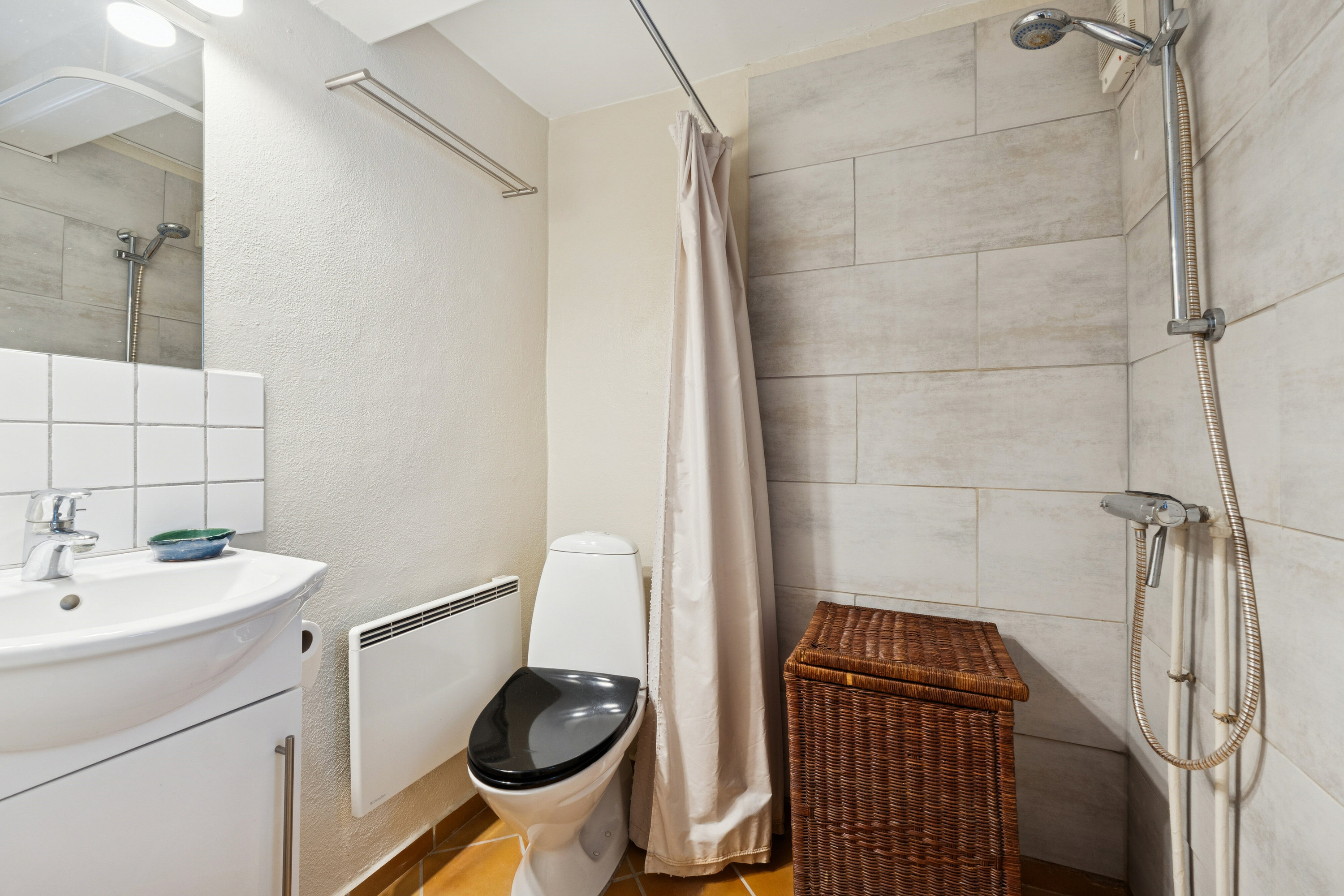 Fremhævet badeværelse billede i fuldskærmstilstand. Billede af Malmose 11, Kissendrup, 5540 Ullerslev