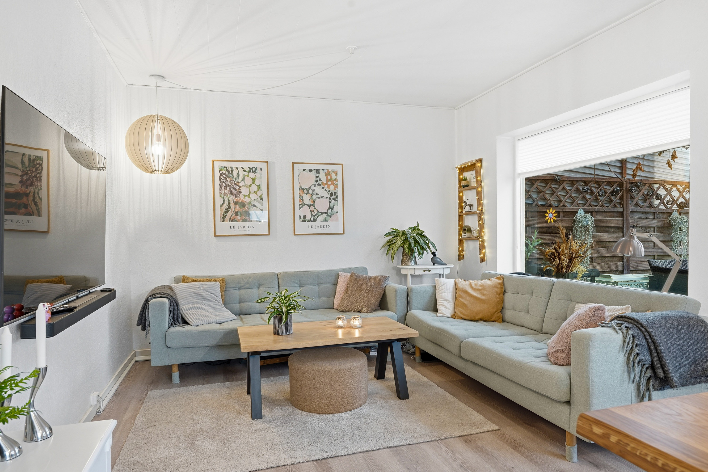 Fremhævet stue billede i fuldskærmstilstand. Billede af Njalsvej 7, Højstrup, 5210 Odense NV