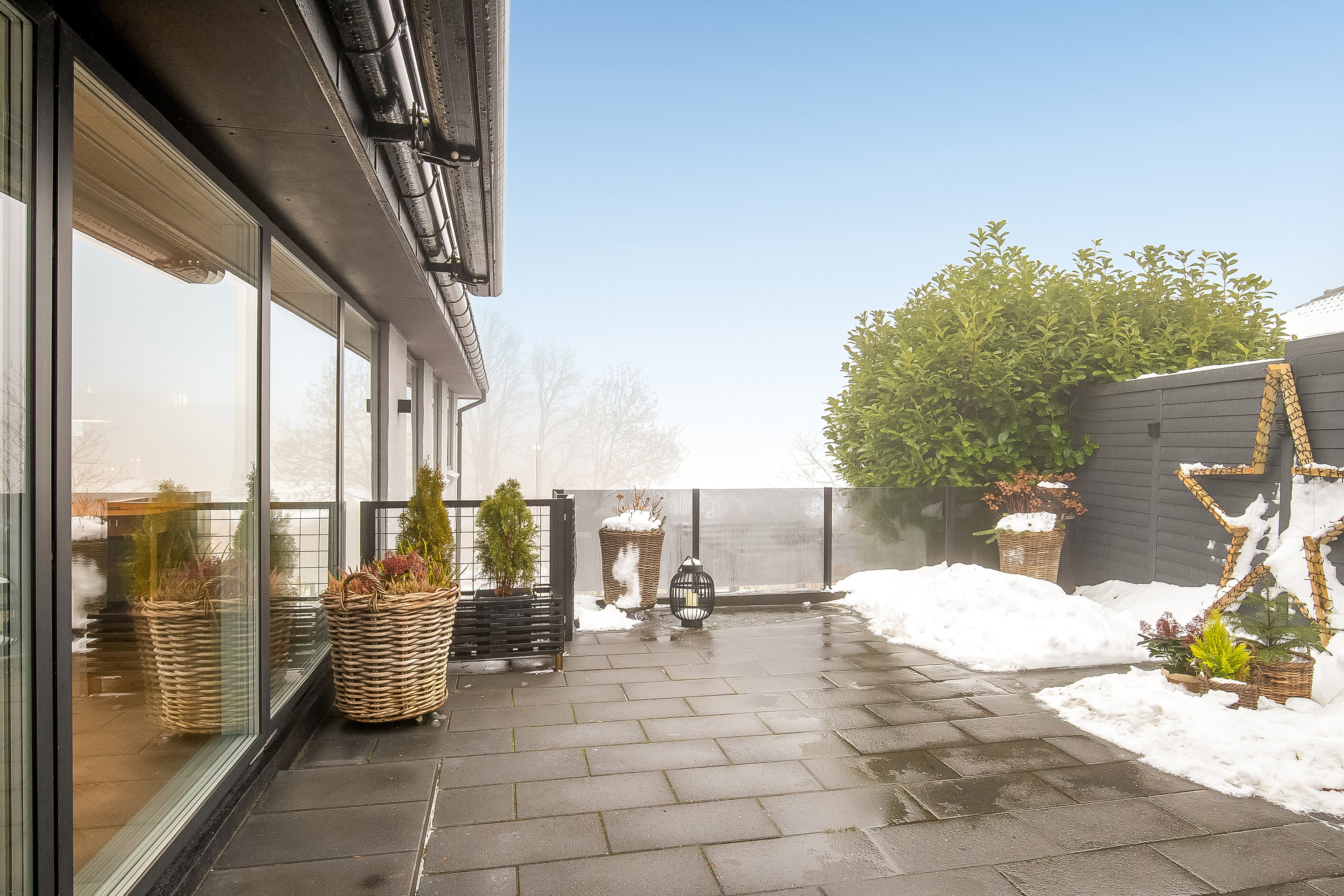 Fremhævet terrasse billede i fuldskærmstilstand. Billede af Heliosvej 17, Uhrhøj, 7100 Vejle