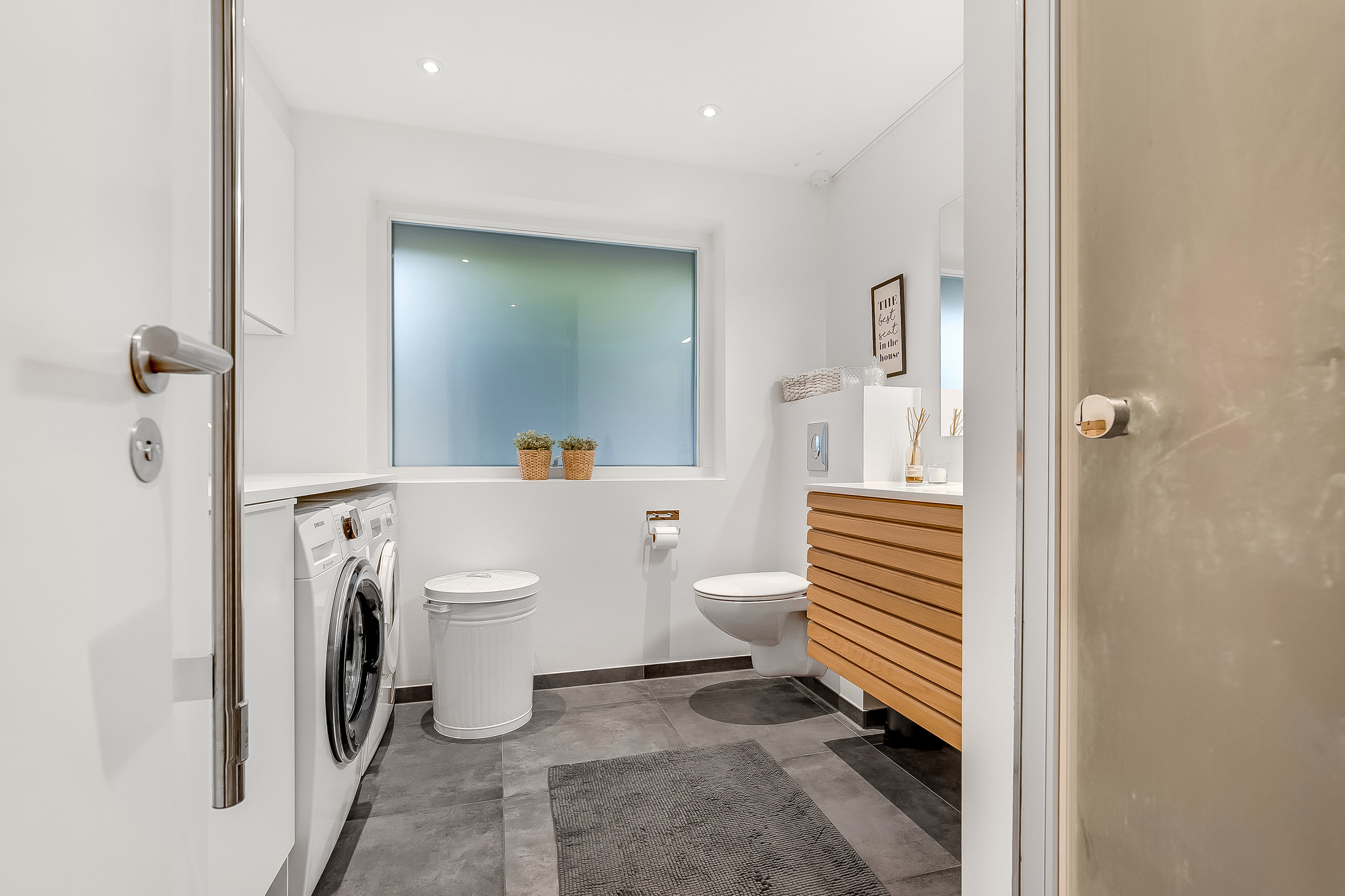 Fremhævet badeværelse billede i fuldskærmstilstand. Billede af Heliosvej 17, Uhrhøj, 7100 Vejle