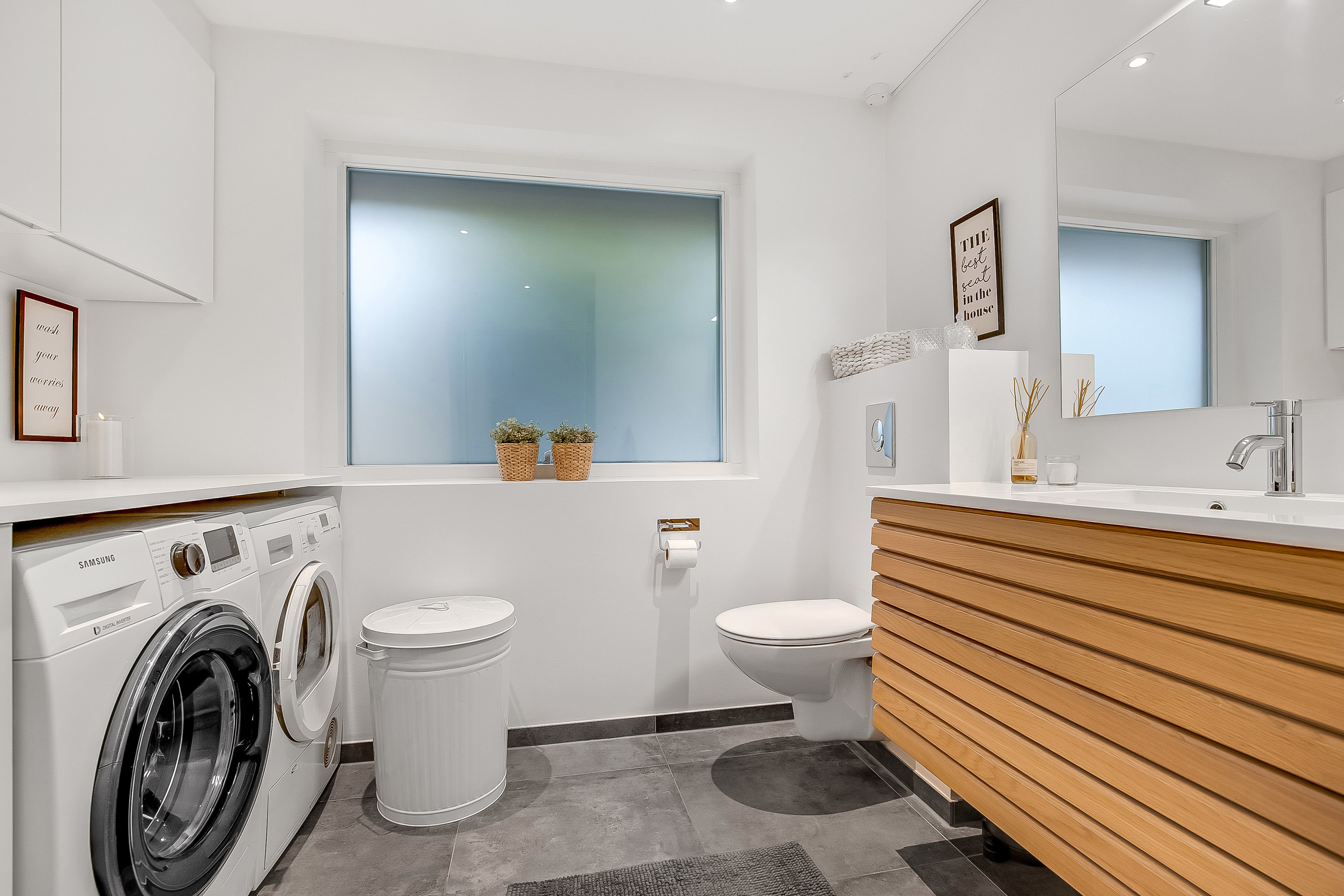 Fremhævet badeværelse billede i fuldskærmstilstand. Billede af Heliosvej 17, Uhrhøj, 7100 Vejle