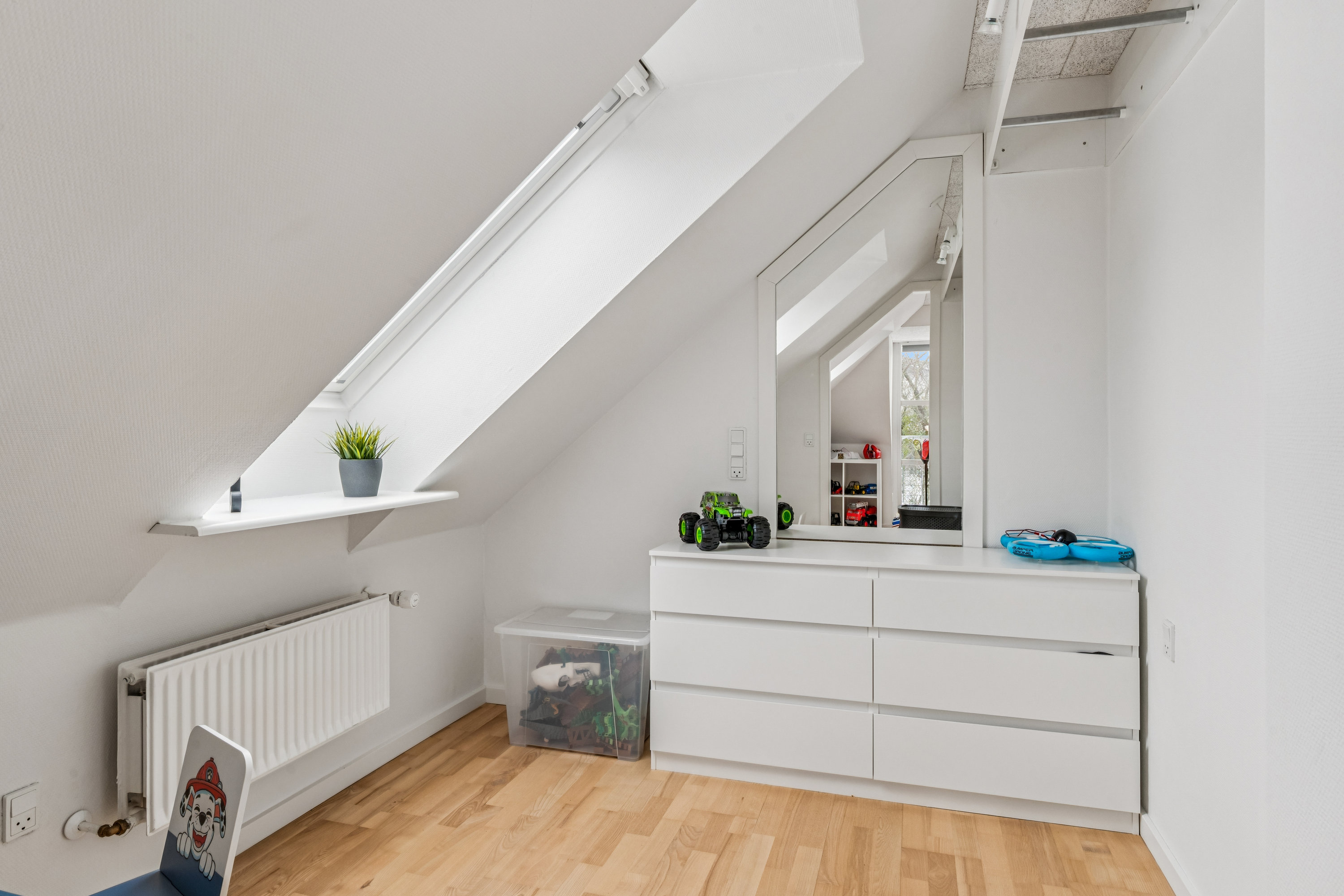 Fremhævet værelse billede i fuldskærmstilstand. Billede af Urbakken 9, Gug, 9210 Aalborg SØ