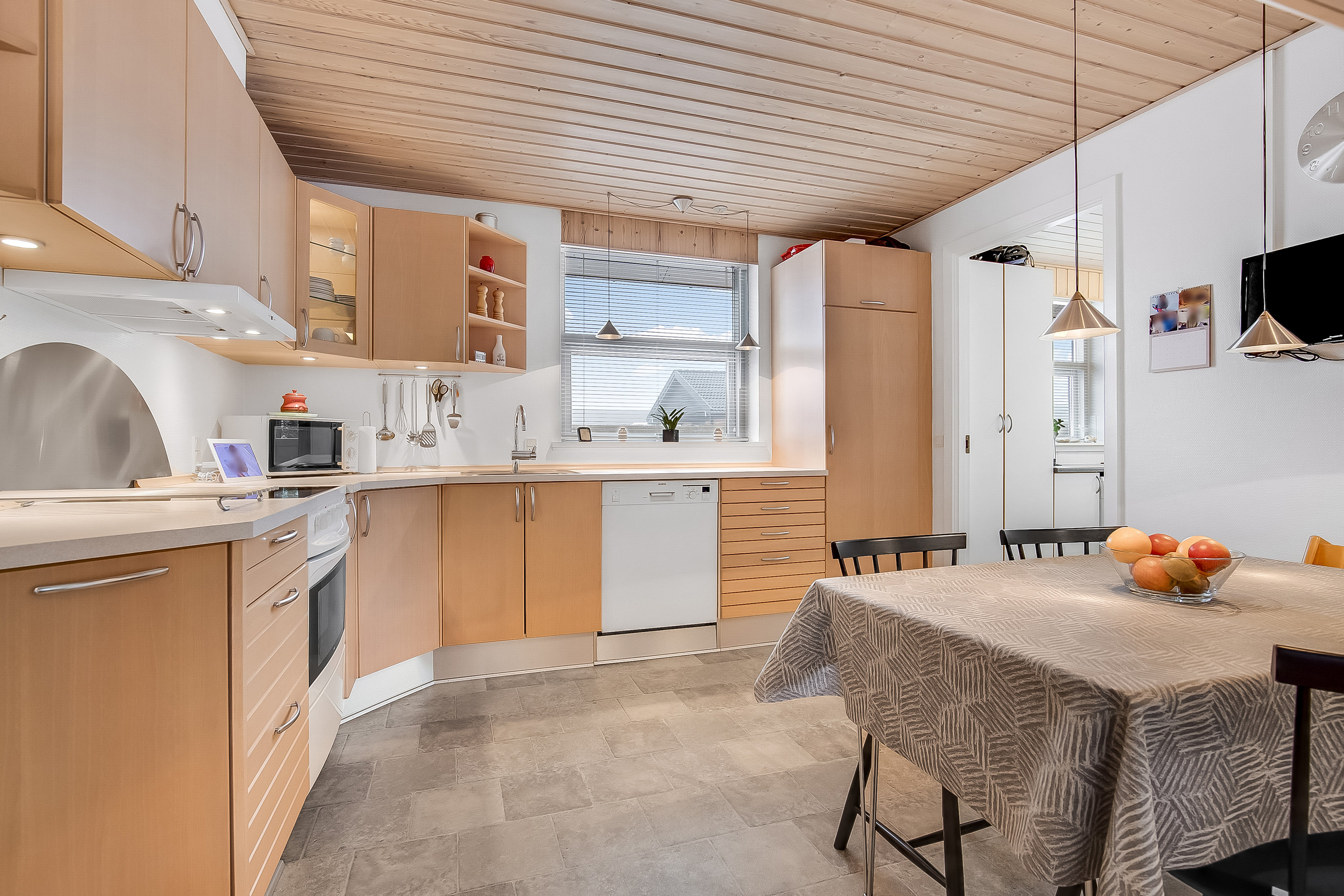 Fremhævet køkken billede i fuldskærmstilstand. Billede af Bredager 49, Bredballe, 7120 Vejle Øst