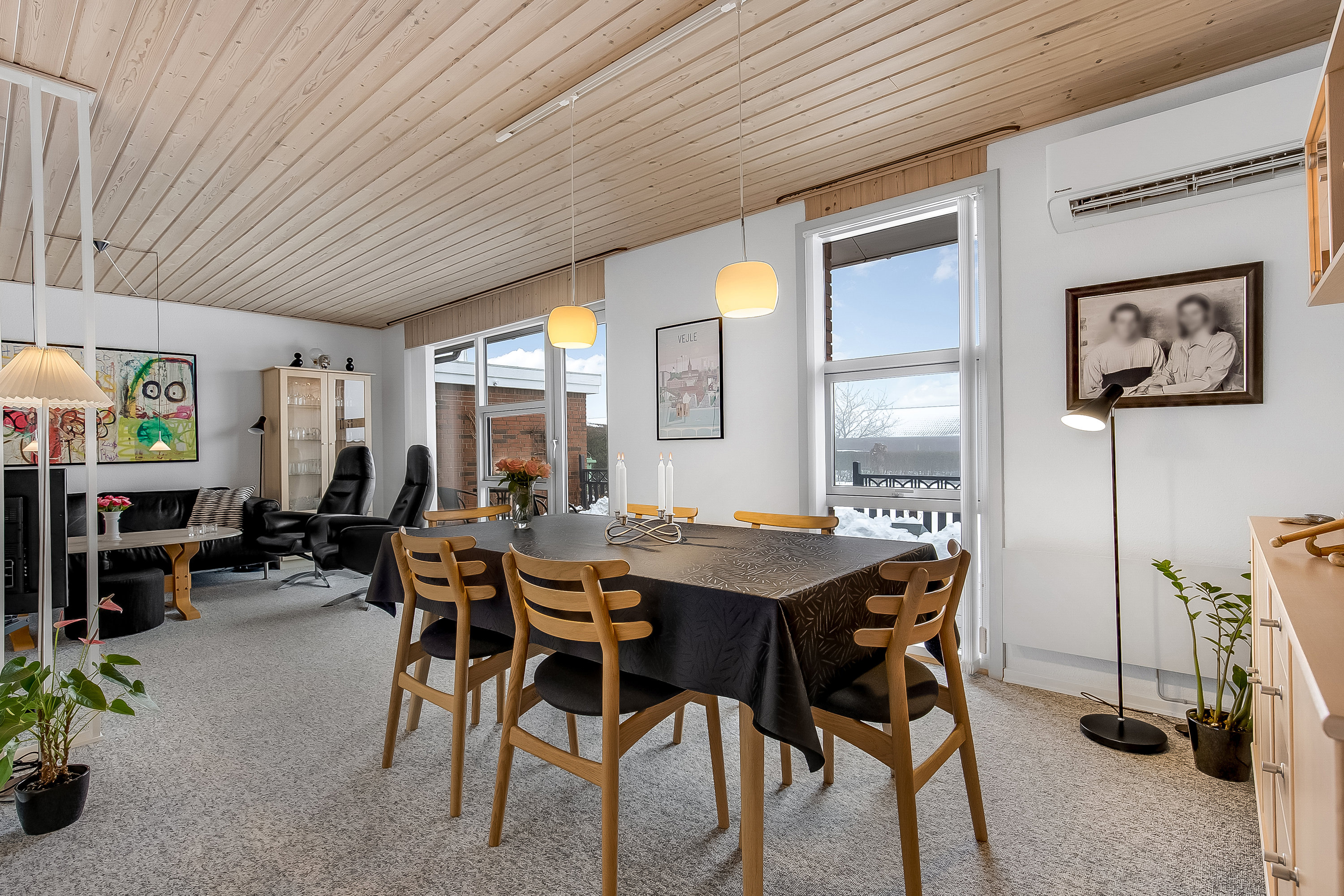 Fremhævet stue billede i fuldskærmstilstand. Billede af Bredager 49, Bredballe, 7120 Vejle Øst