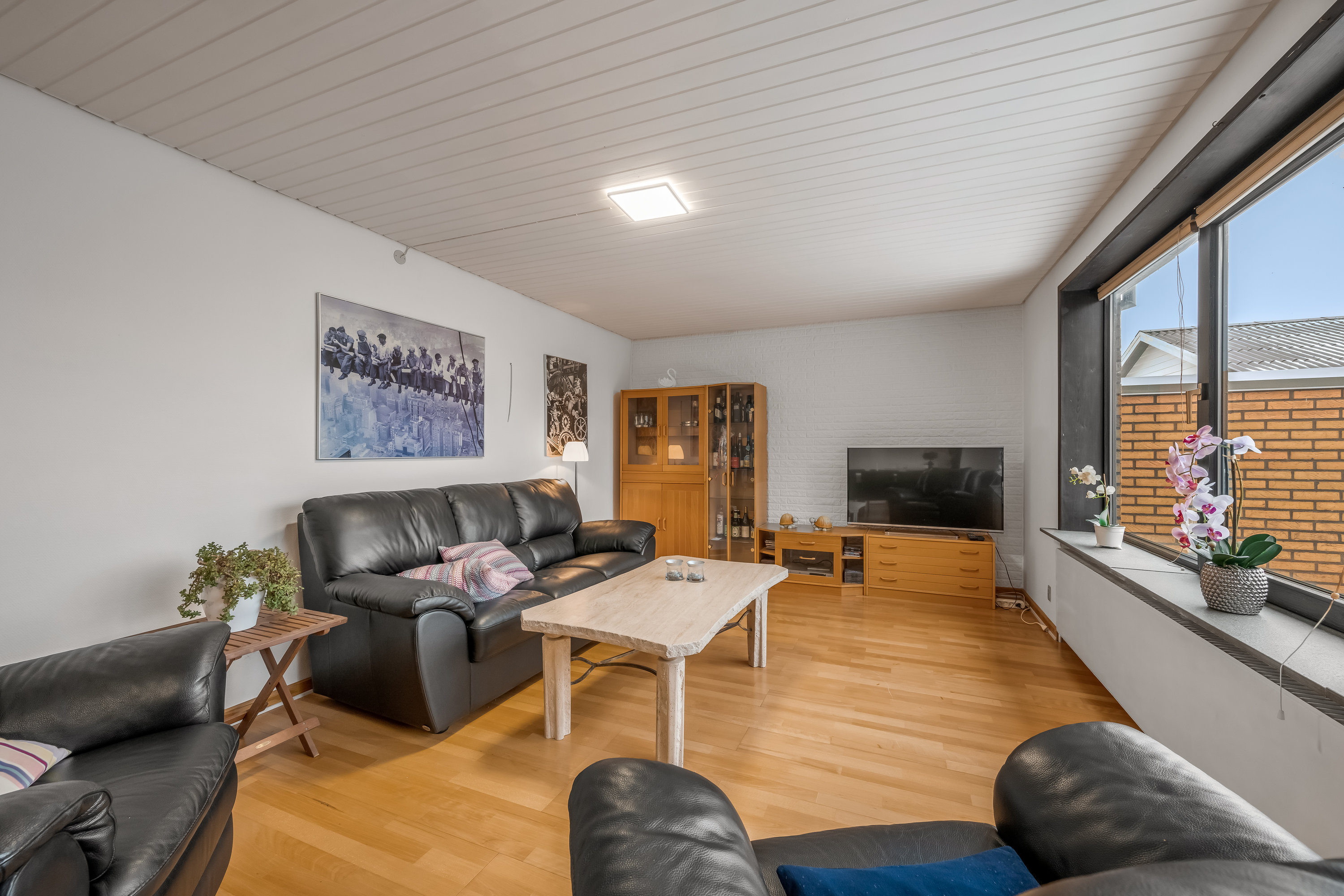 Fremhævet stue billede i fuldskærmstilstand. Billede af Anemonevej 12, 6950 Ringkøbing