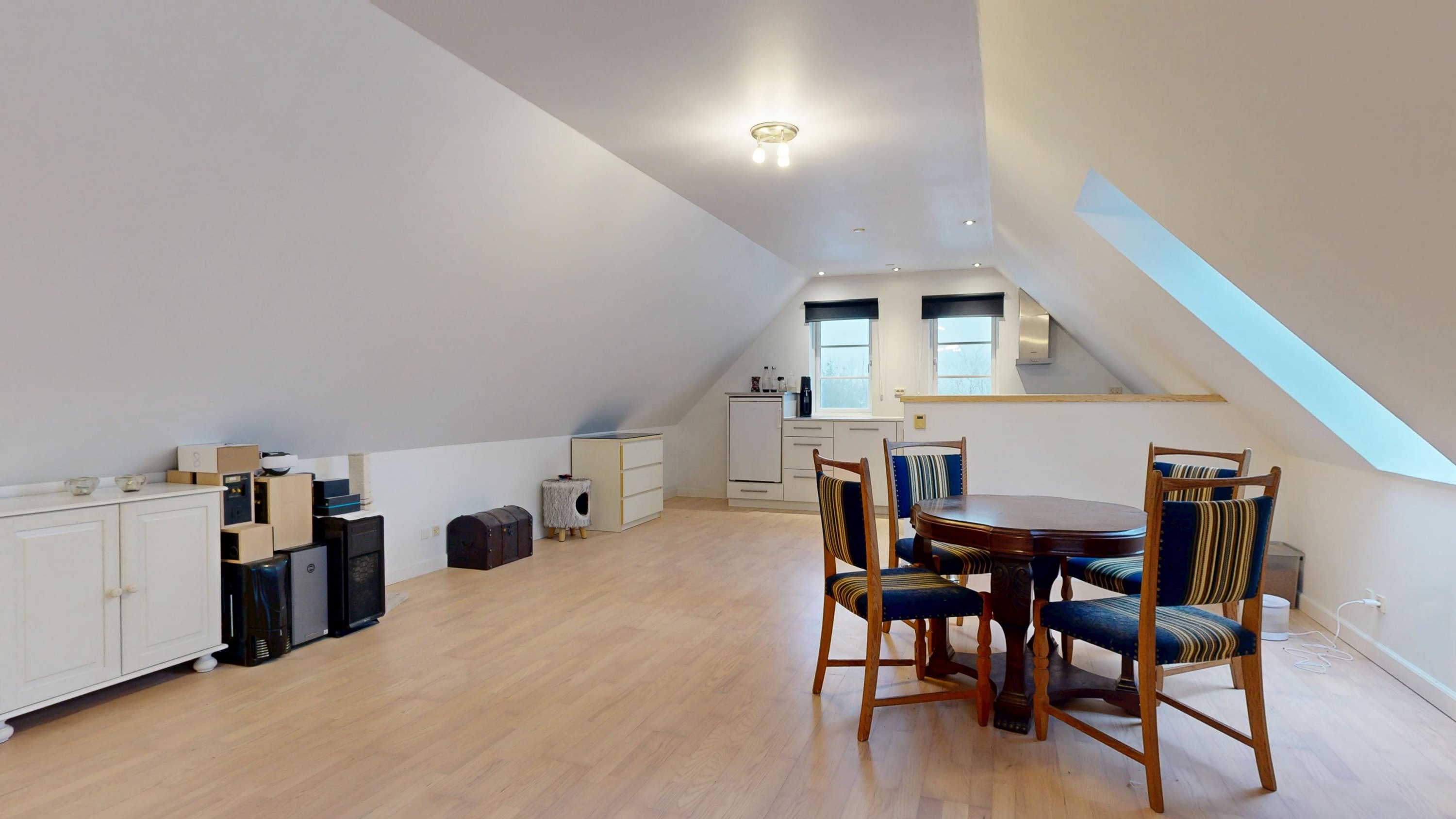 Fremhævet køkken alrum billede i fuldskærmstilstand. Billede af Fuglsangvej 3, Vinding, 8654 Bryrup