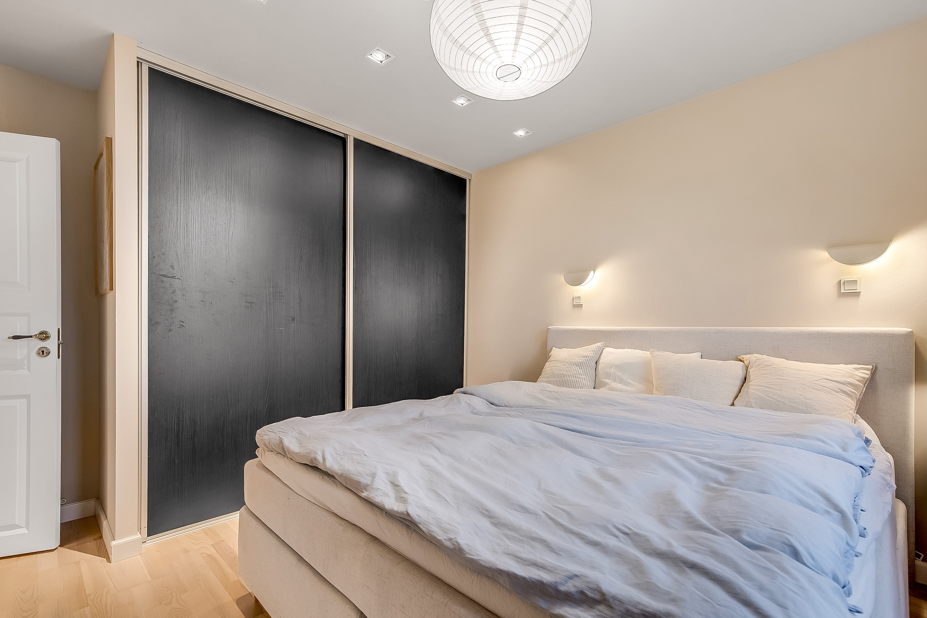 Fremhævet soveværelse billede i fuldskærmstilstand. Billede af Violvej 36, Søndermarken, 7100 Vejle