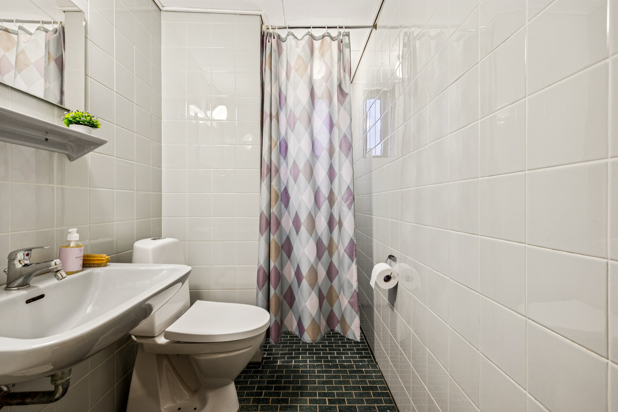 Fremhævet badeværelse billede i fuldskærmstilstand. Billede af Gazellevej 7, 8960 Randers SØ