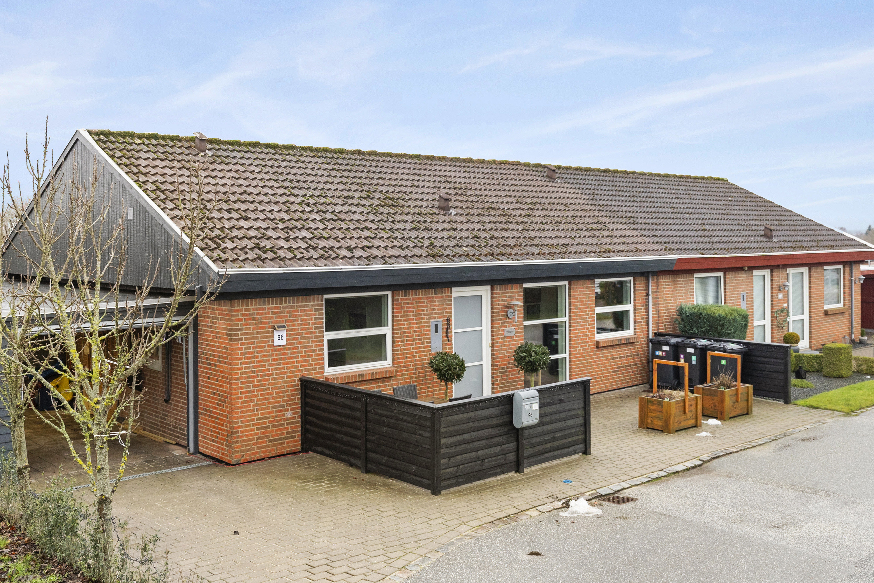 Rækkehus: Ejendommen på Pilegårdsvej 96, Kolt, 8361 Hasselager