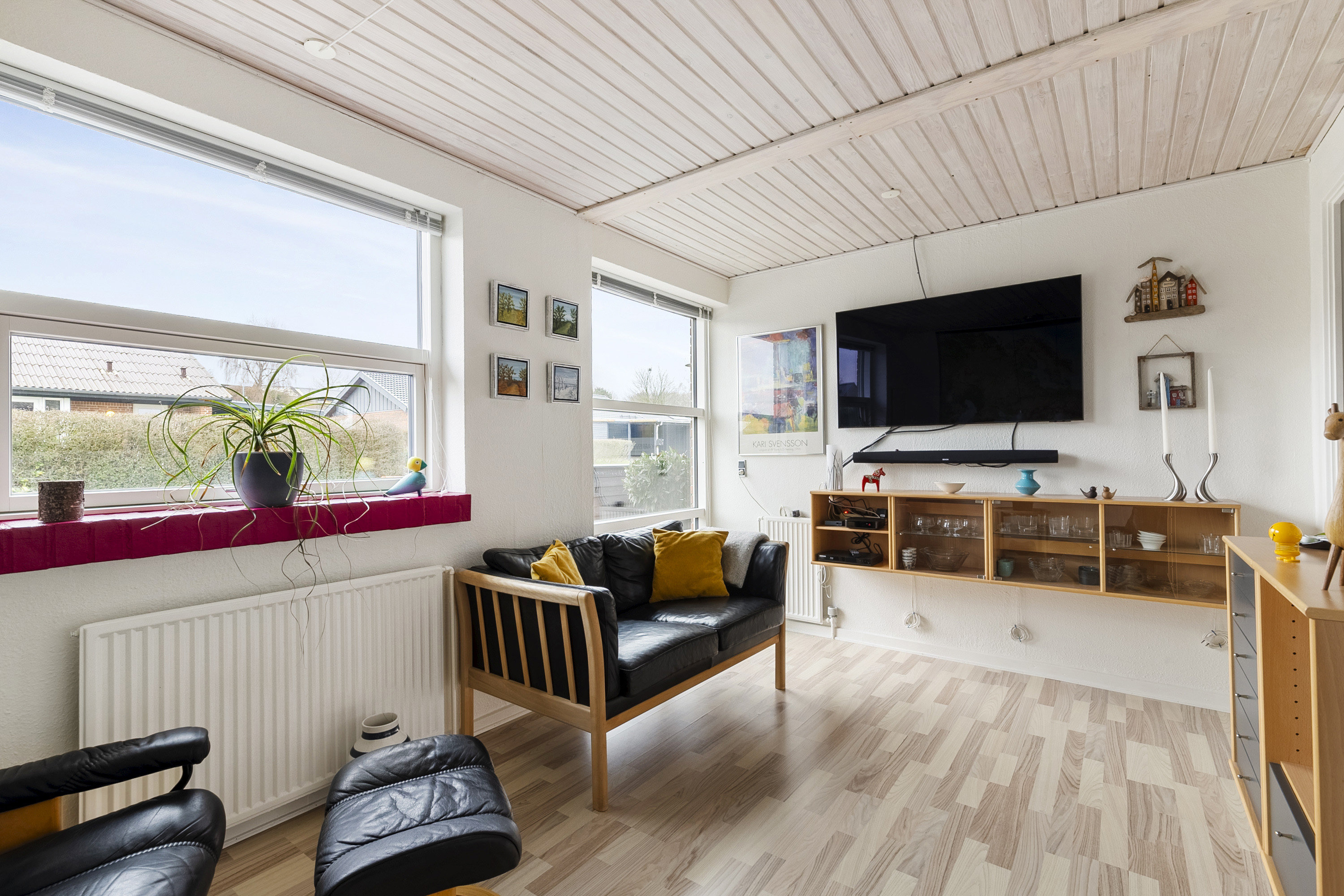 Fremhævet stue billede i fuldskærmstilstand. Billede af Pilegårdsvej 96, Kolt, 8361 Hasselager