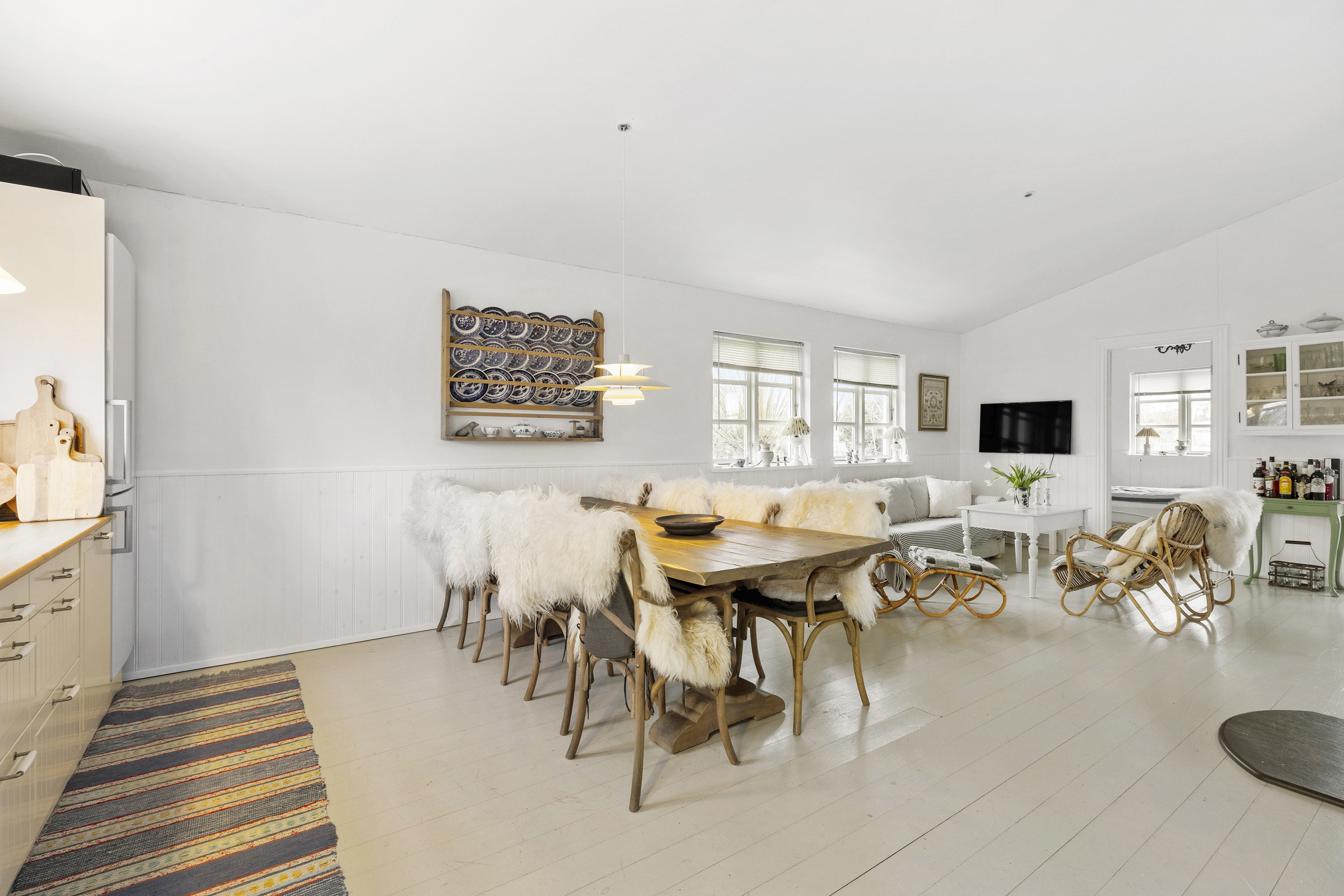 Fremhævet stue billede i fuldskærmstilstand. Billede af Gøgemarken 6, Frølunde Fed, 4220 Korsør