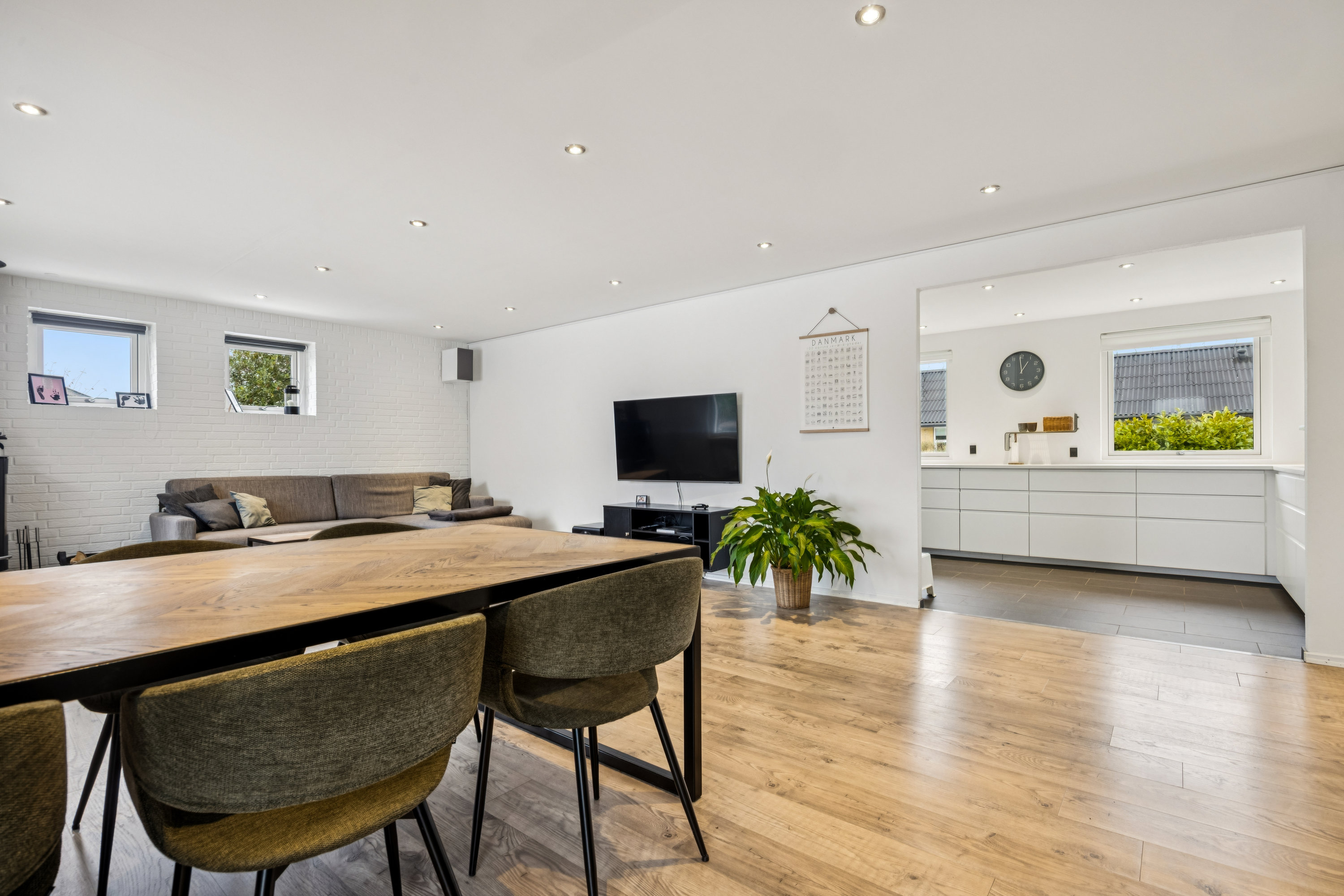 Fremhævet alrum billede i fuldskærmstilstand. Billede af Søndermarken 6, 9320 Hjallerup