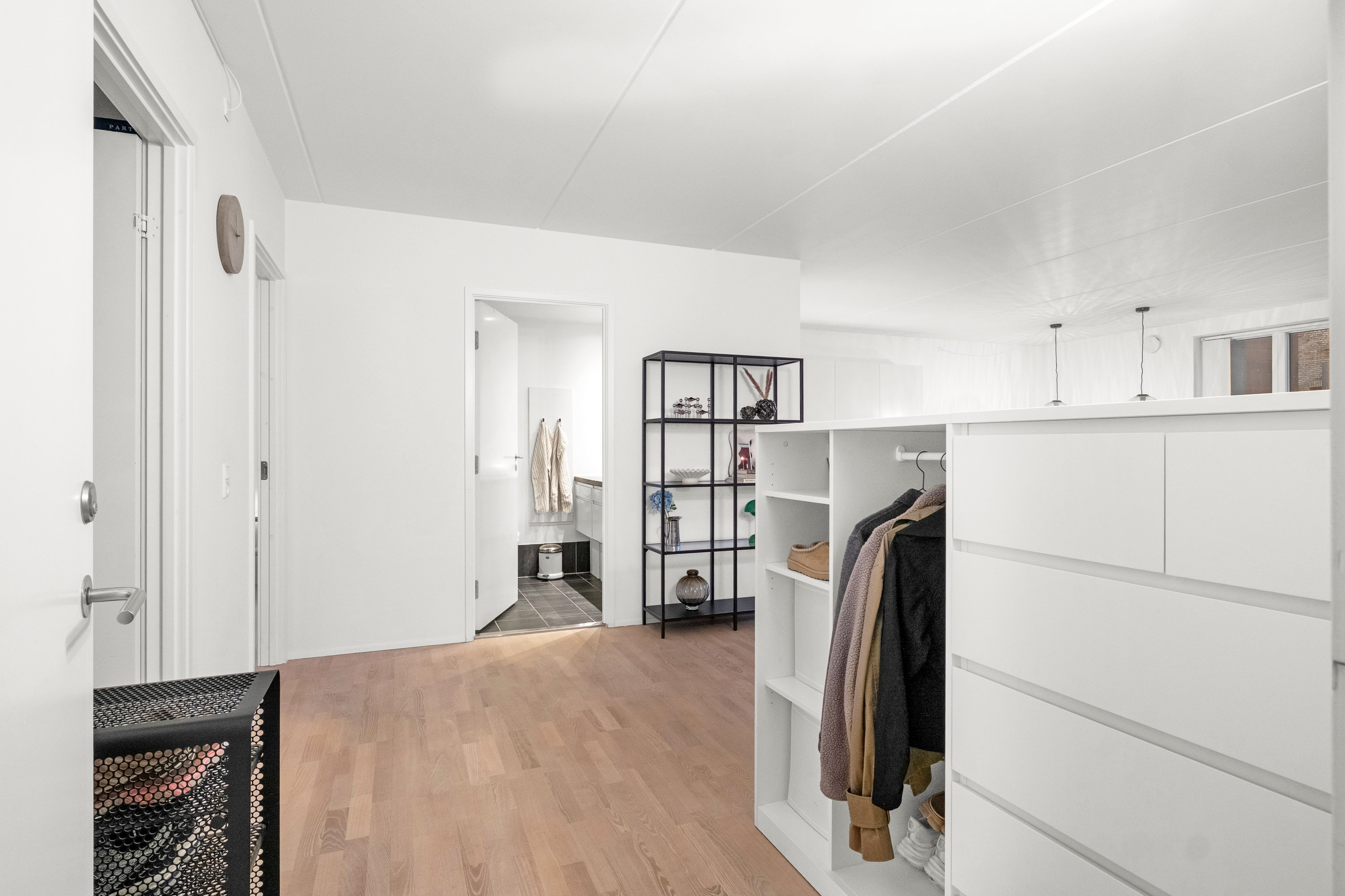 Fremhævet entré billede i fuldskærmstilstand. Billede af Frederiksgade 11, 2. tv., 8000 Aarhus C