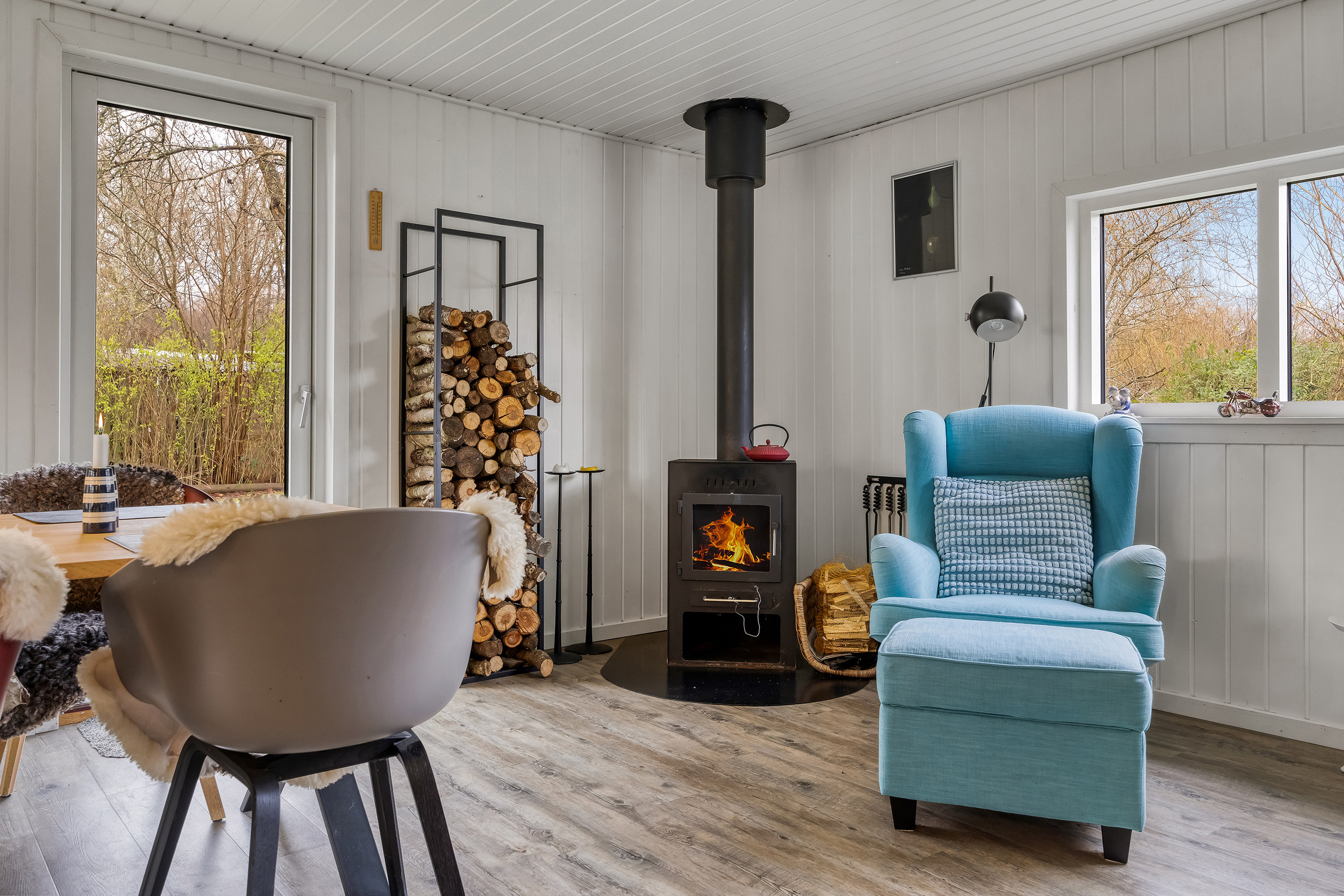 Fremhævet stue billede i fuldskærmstilstand. Billede af Mæremosevej 6, Kulhuse, 3630 Jægerspris