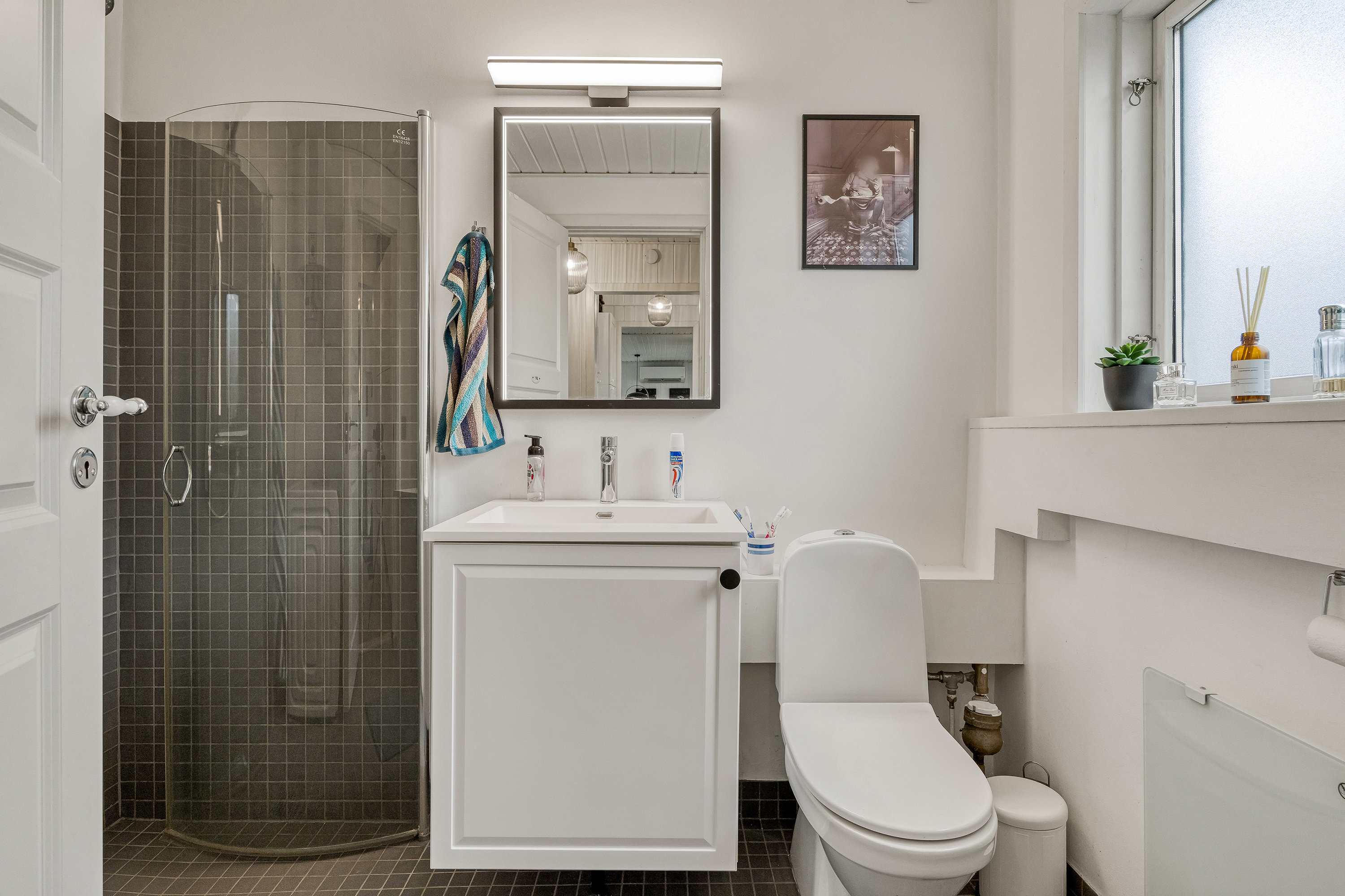 Fremhævet badeværelse billede i fuldskærmstilstand. Billede af Mæremosevej 6, Kulhuse, 3630 Jægerspris