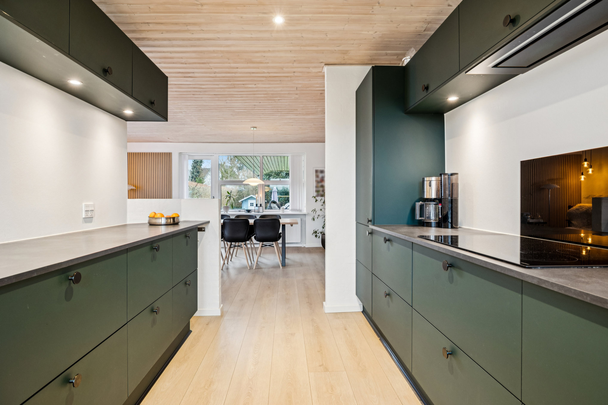 Fremhævet køkken billede i fuldskærmstilstand. Billede af Godthåbsvej 14, 8960 Randers SØ